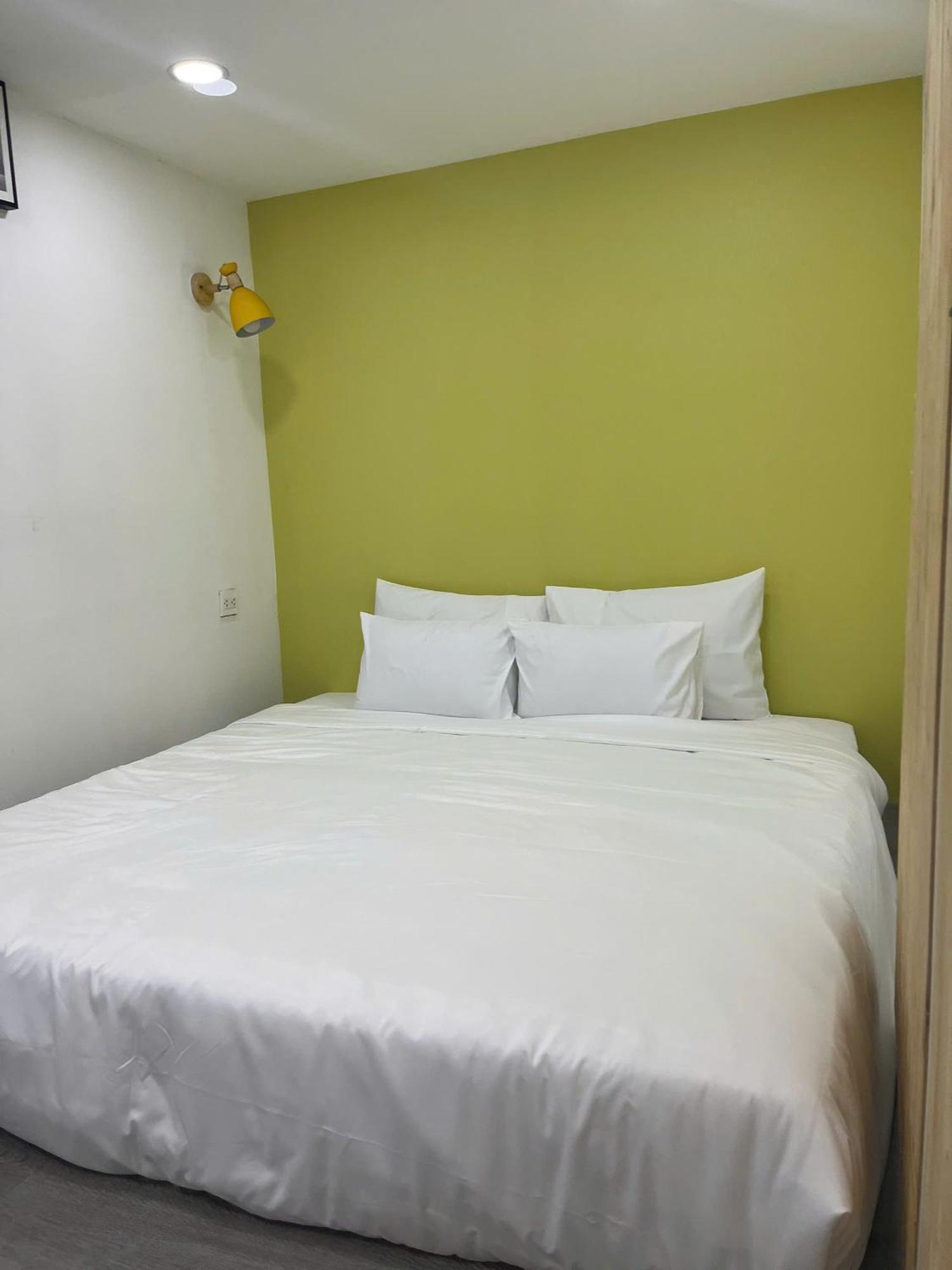 Duplex Botanica Premier - Nearby Airport Free Pool Gym Apartment *