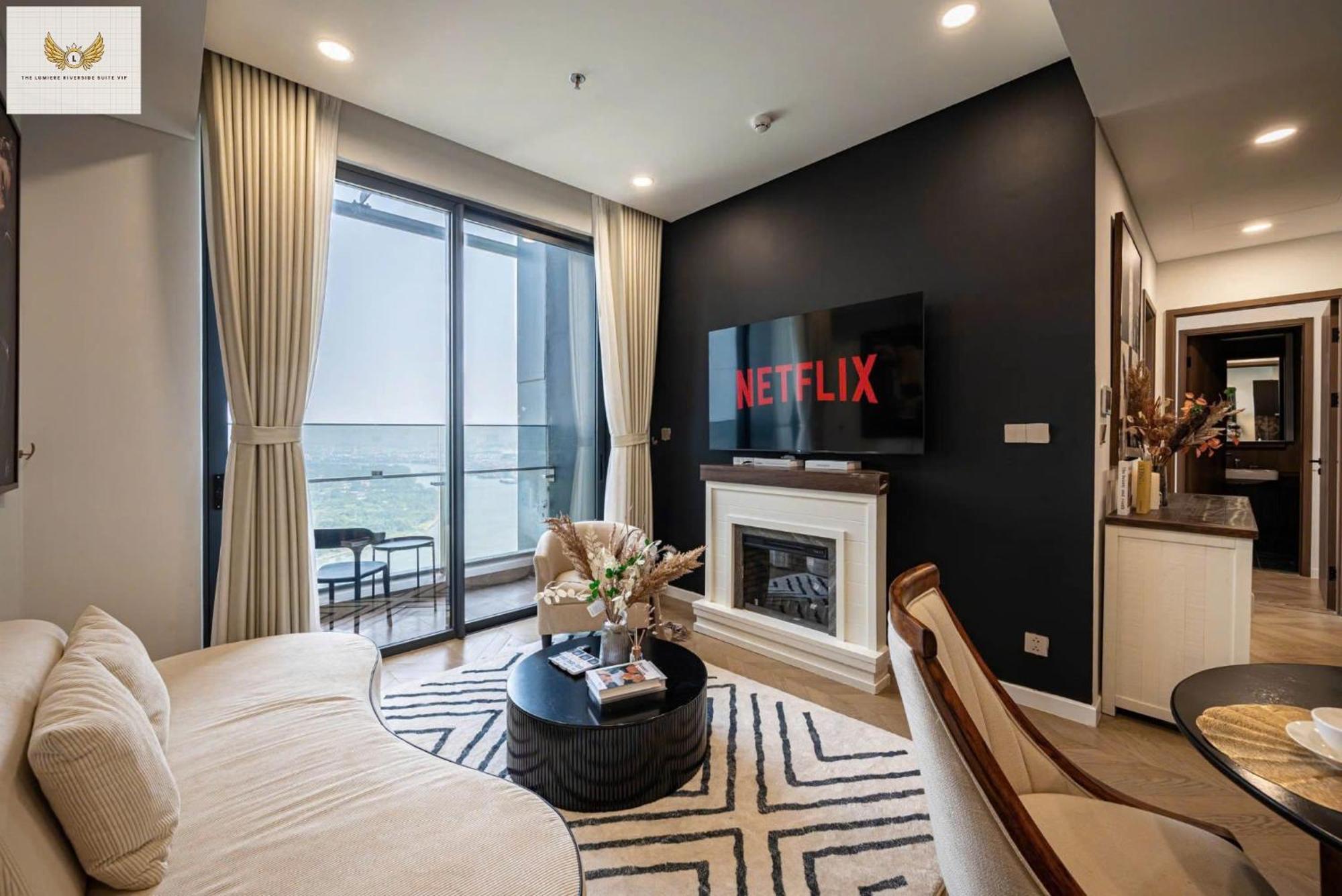 The Lumiere Riverside Vip Apartment
