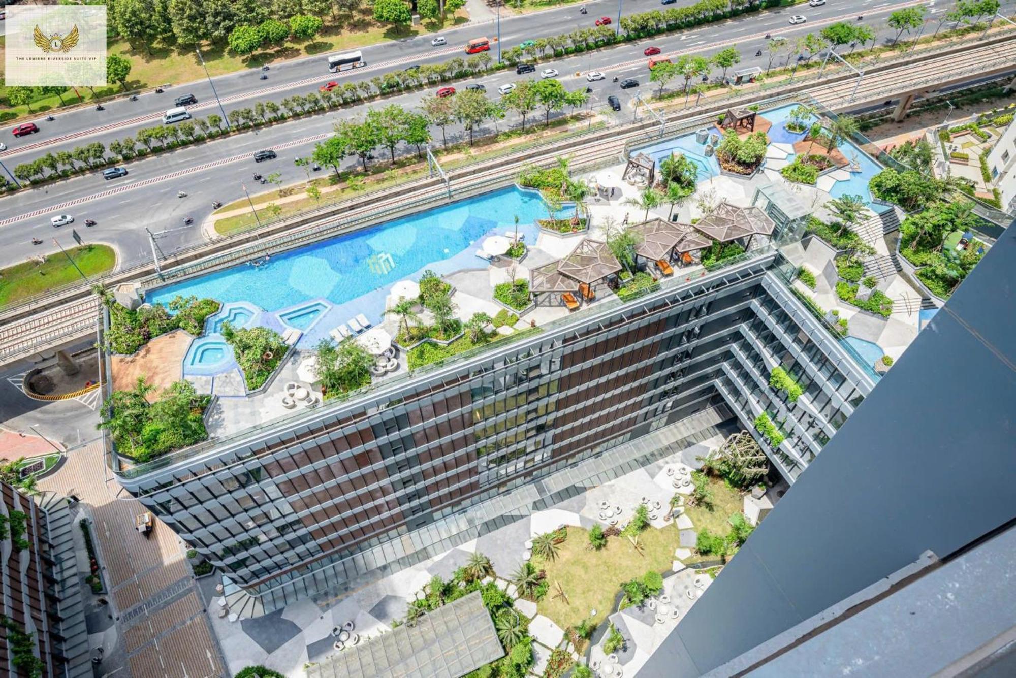 The Lumiere Riverside Vip Apartment *