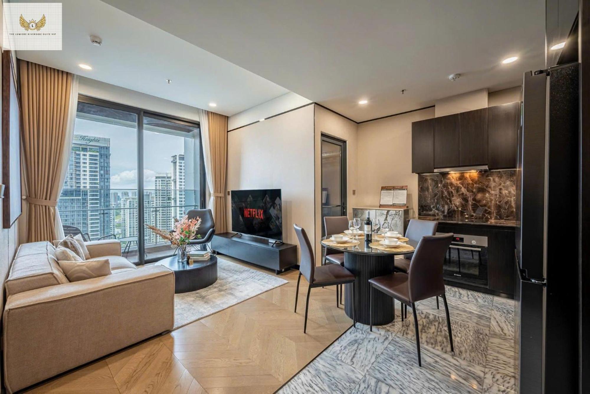 The Lumiere Riverside Vip Apartment *