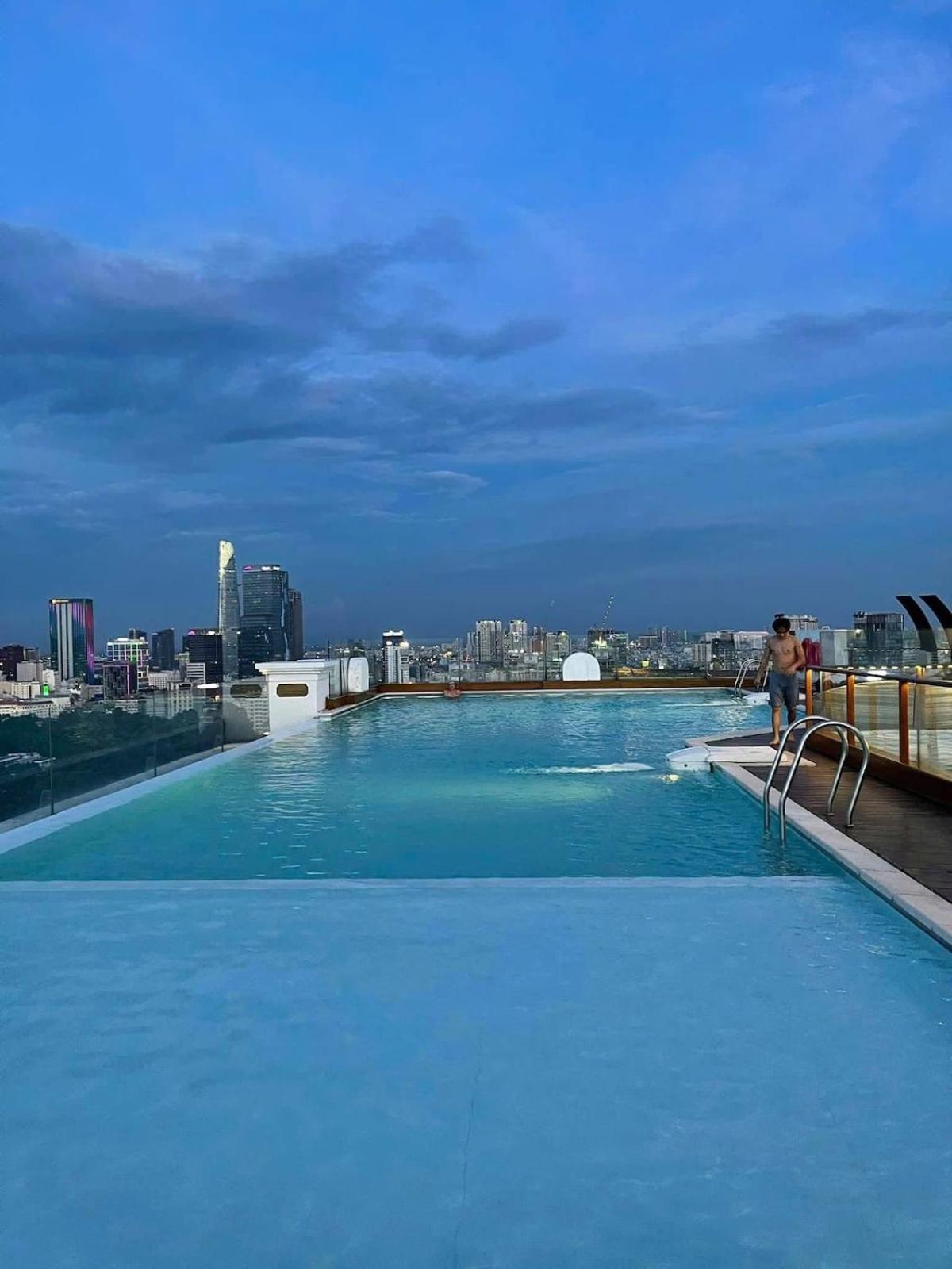 Luxury 2-bedroom With Gym, Pool, Park Apartment