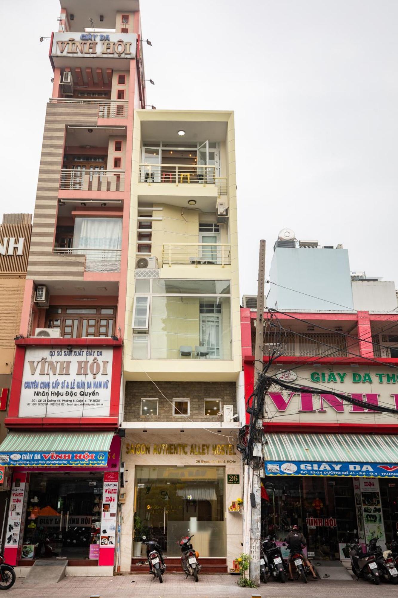 Saigon Authentic Alley - Daily Walking Morning Tour, Free Breakfast, Gym & Rooftop Billiard