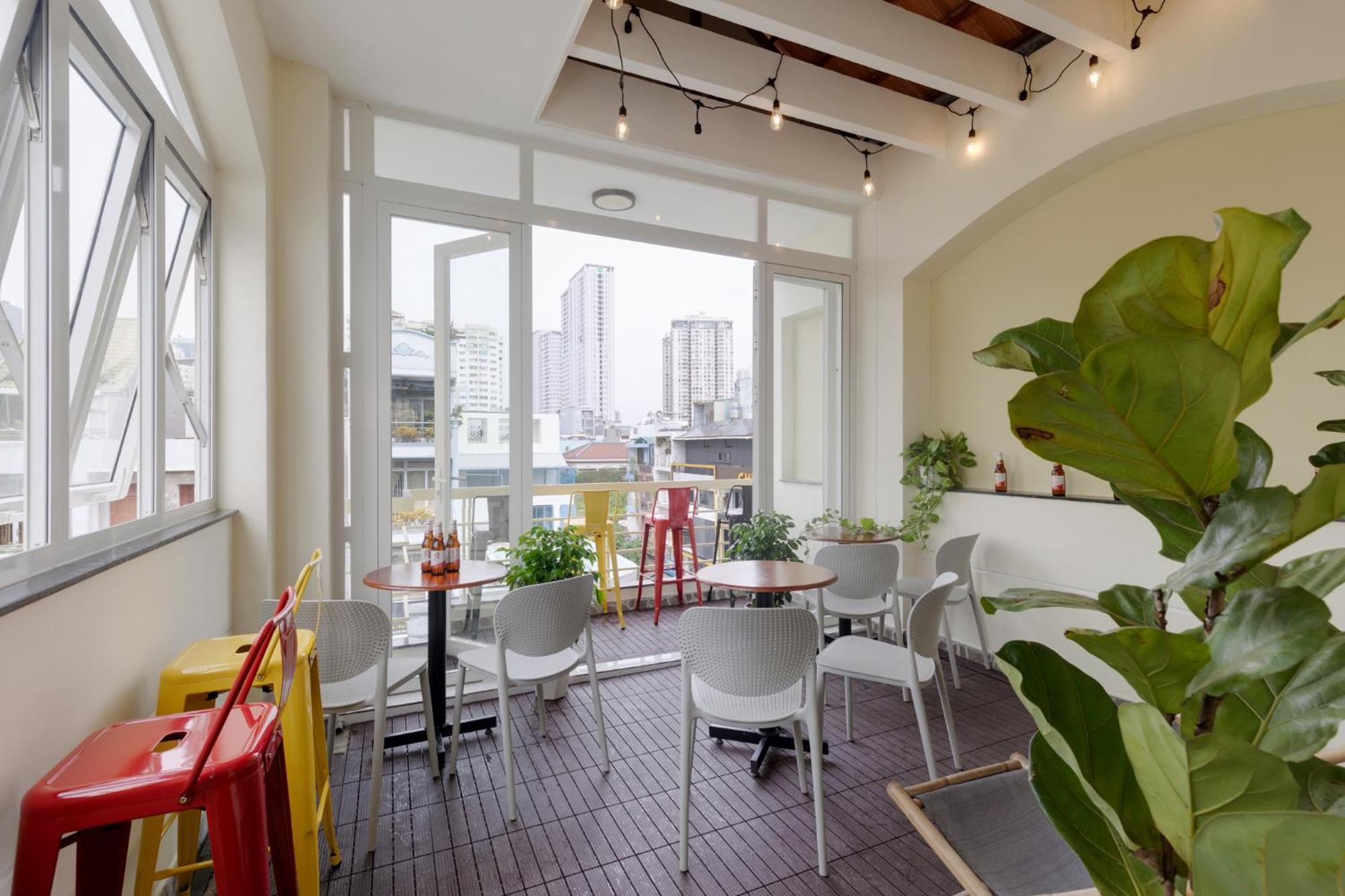 Saigon Authentic Alley - Daily Walking Morning Tour, Free Breakfast, Gym & Rooftop Billiard * Ho Chi Minh City
