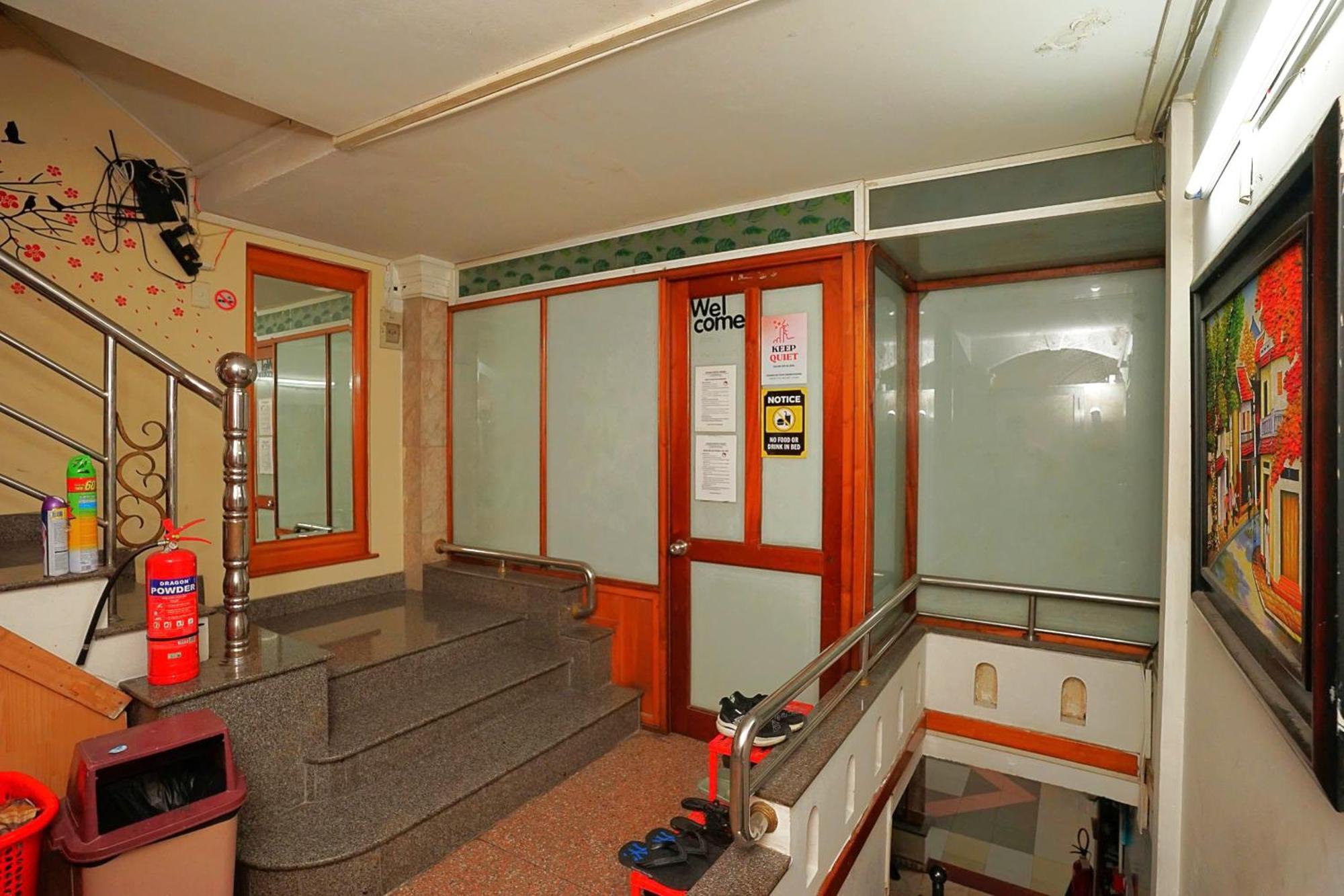 Sakura Saigon Hotel 2*