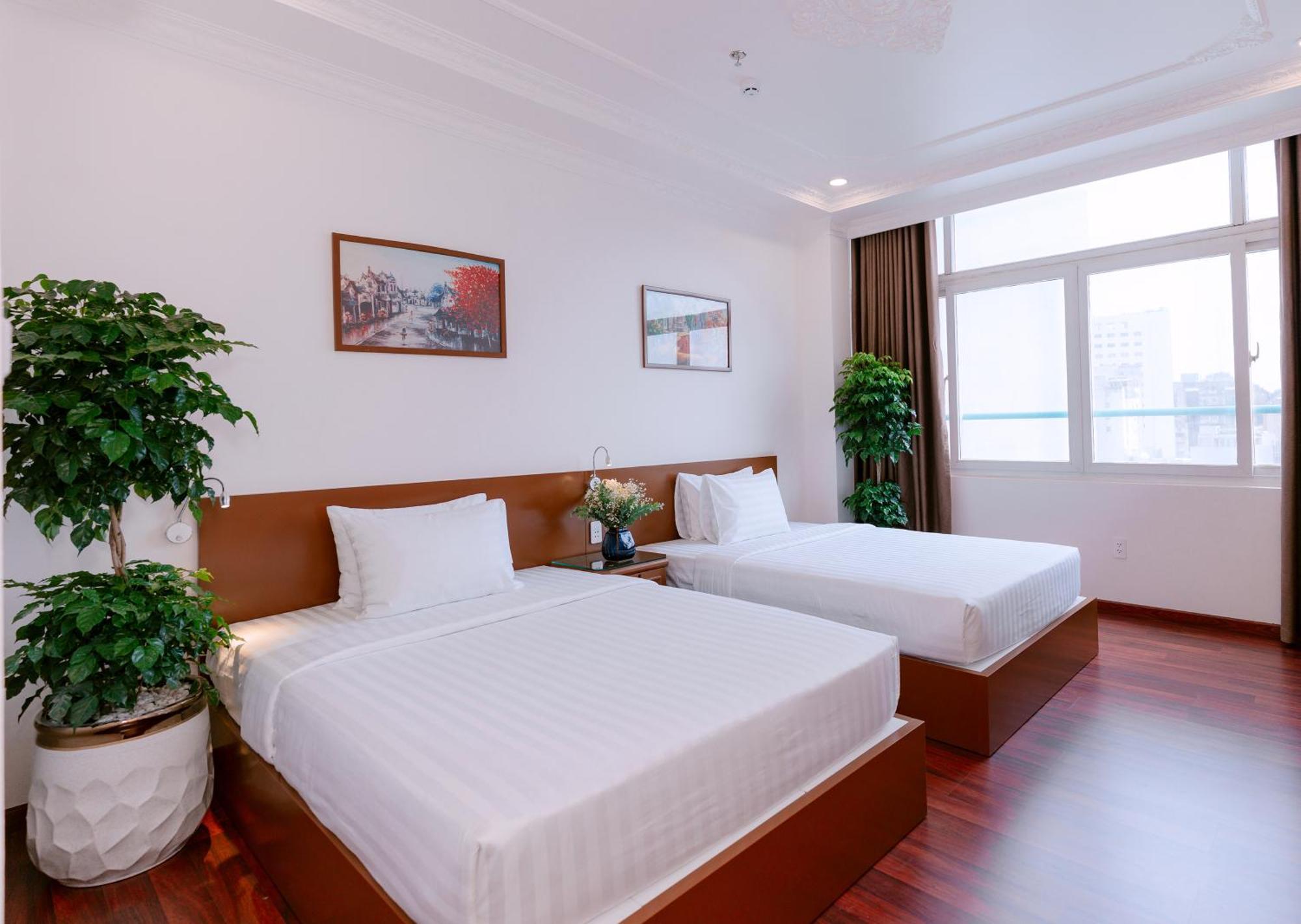 Dahlialand Saigon & Swimming Pool Hotel
