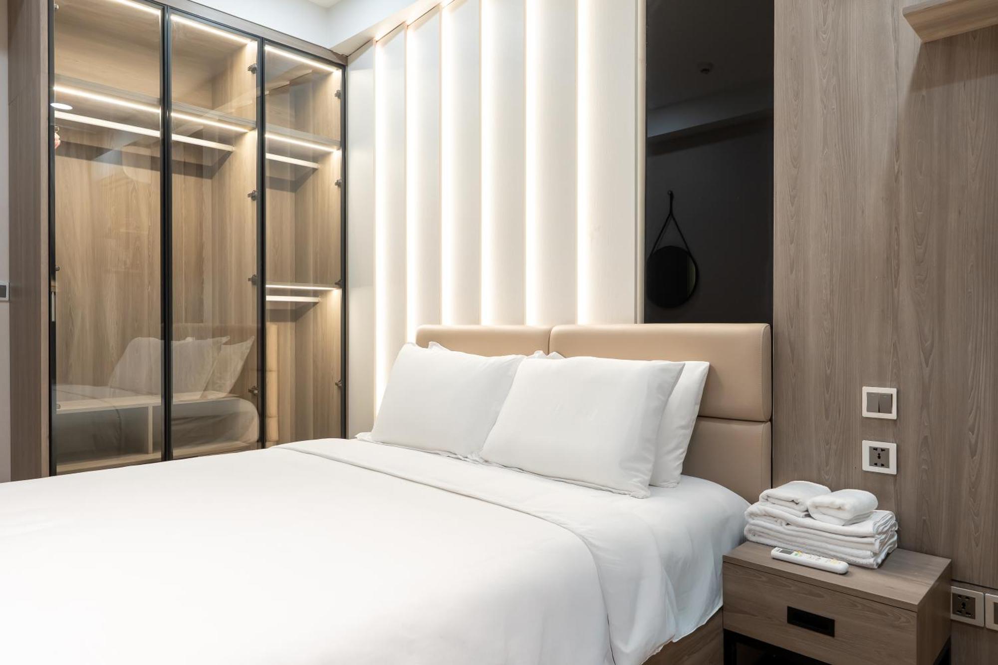 Midtown Premium Apartment *