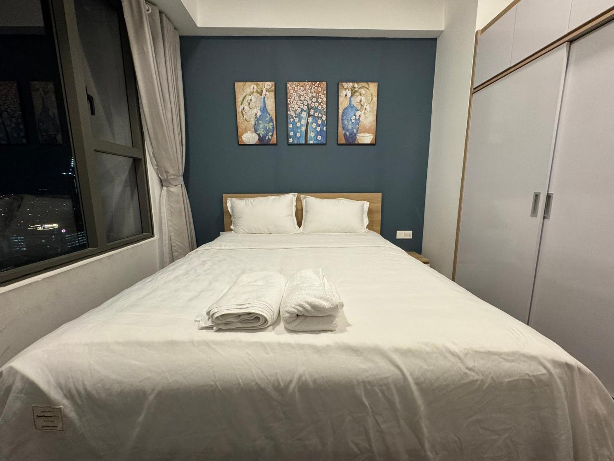 Rivergate Apartment