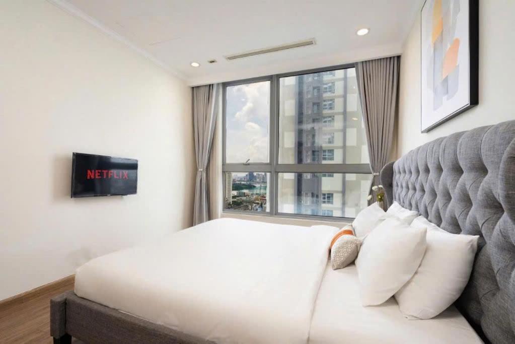The Landmark Luxury -