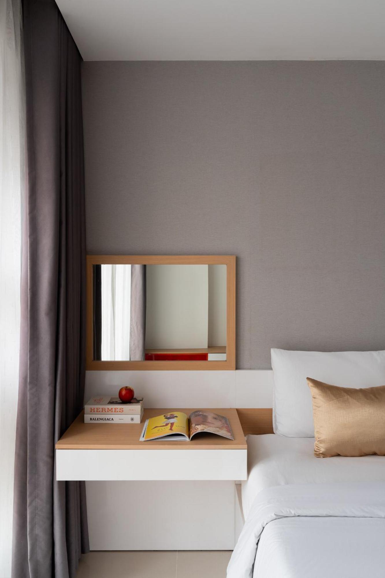 Luxstay Tan Son Nhat Airport Sky Center Apartment