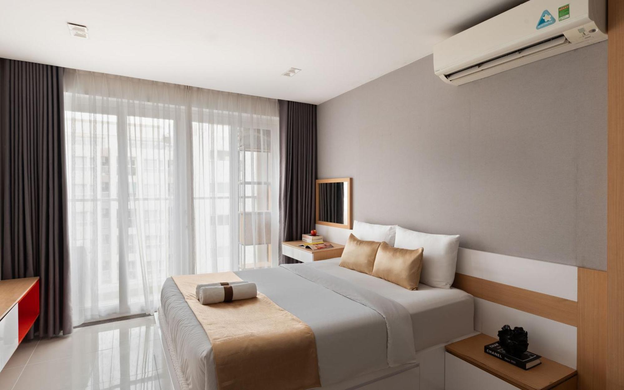 Luxstay Tan Son Nhat Airport Sky Center