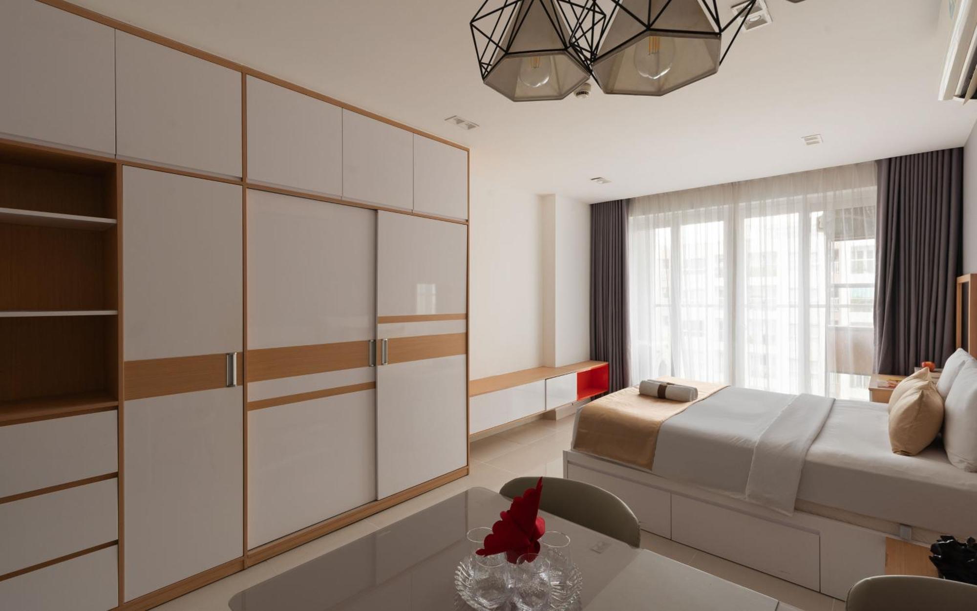 Apartment Luxstay Tan Son Nhat Airport Sky Center