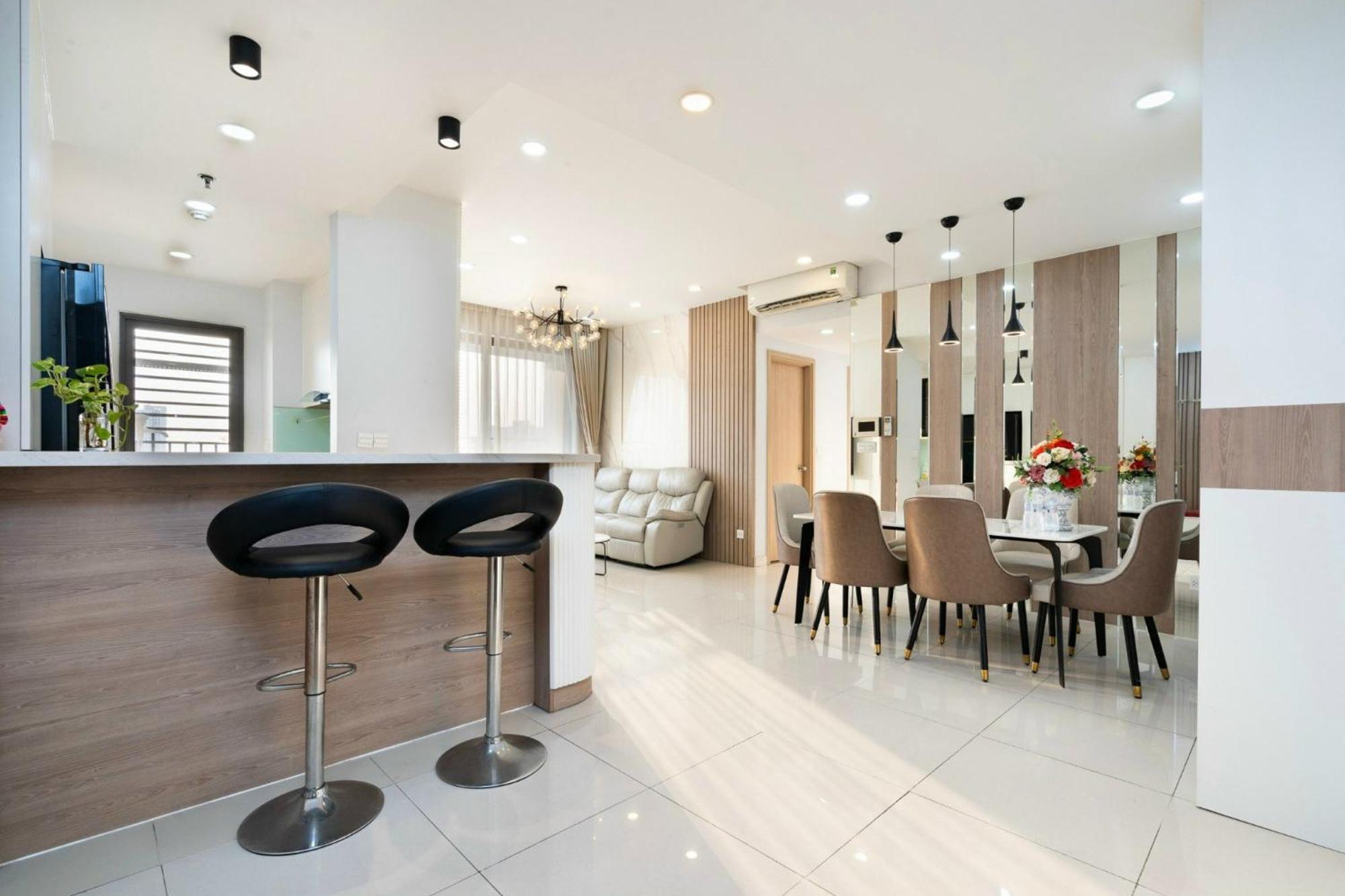 Service By Me In River Gate Building Apartment *