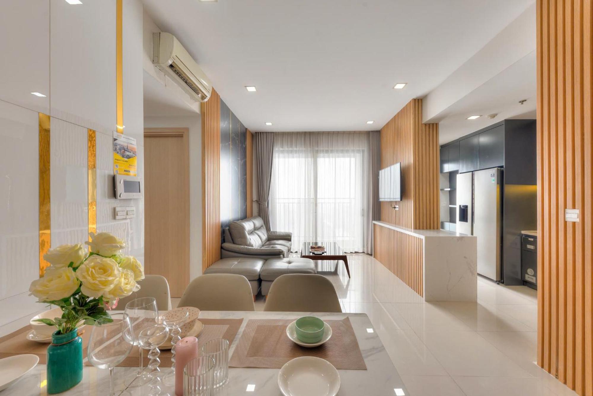 Apartment Service By Me In River Gate Building