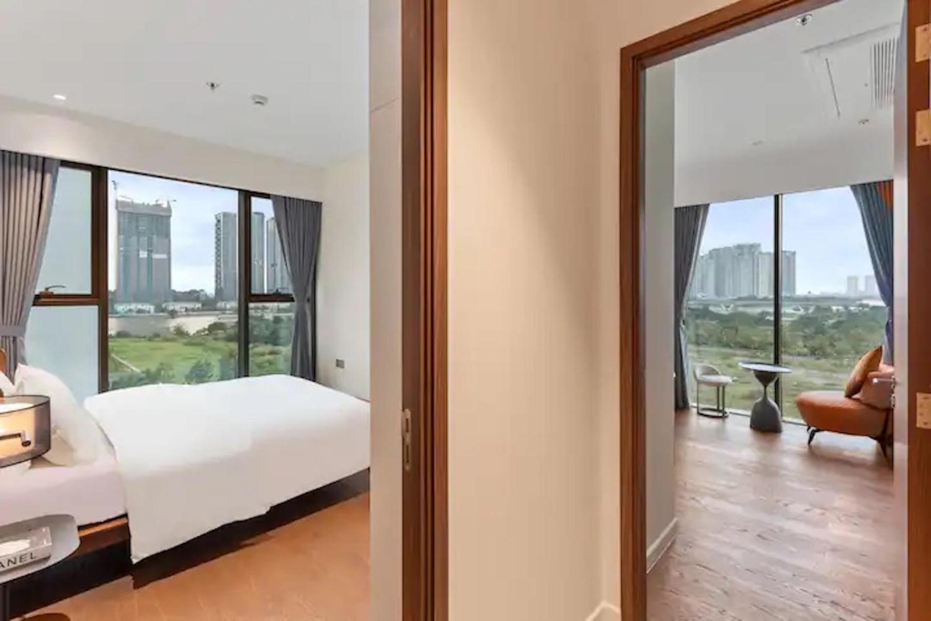 Metropole Hall River & Views Right In Heart Of The Apartment Ho Chi Minh City
