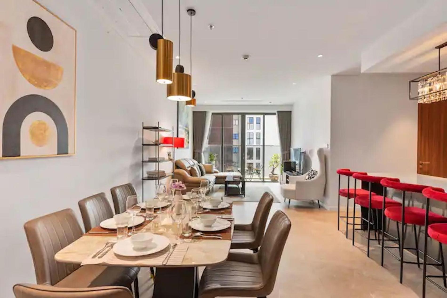Metropole Hall River & Views Right In Heart Of The Apartment Ho Chi Minh City