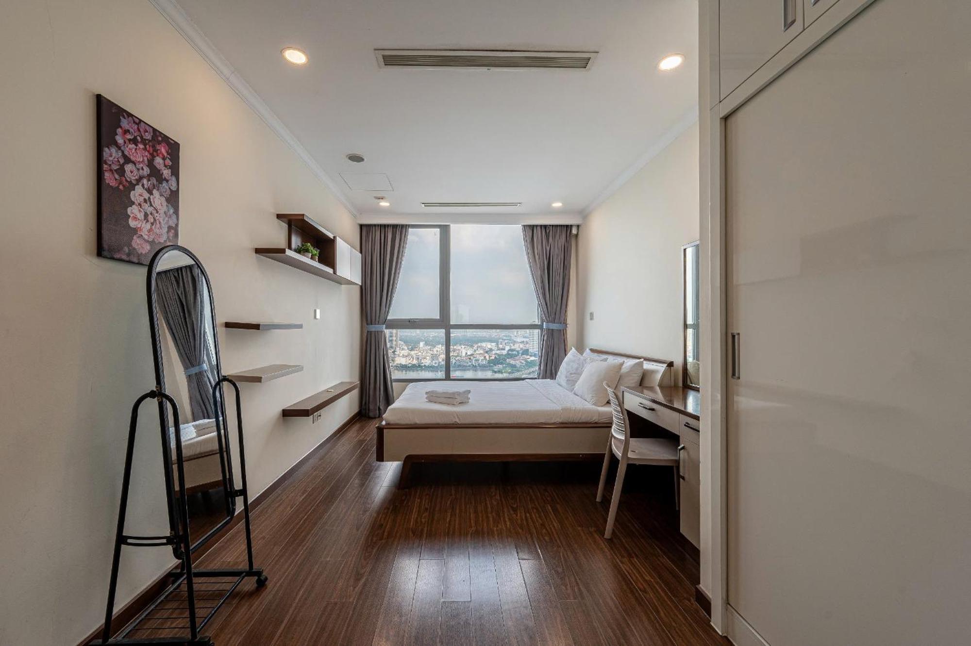 Vinhomes Landmark Luxury Since 2025 Apartment