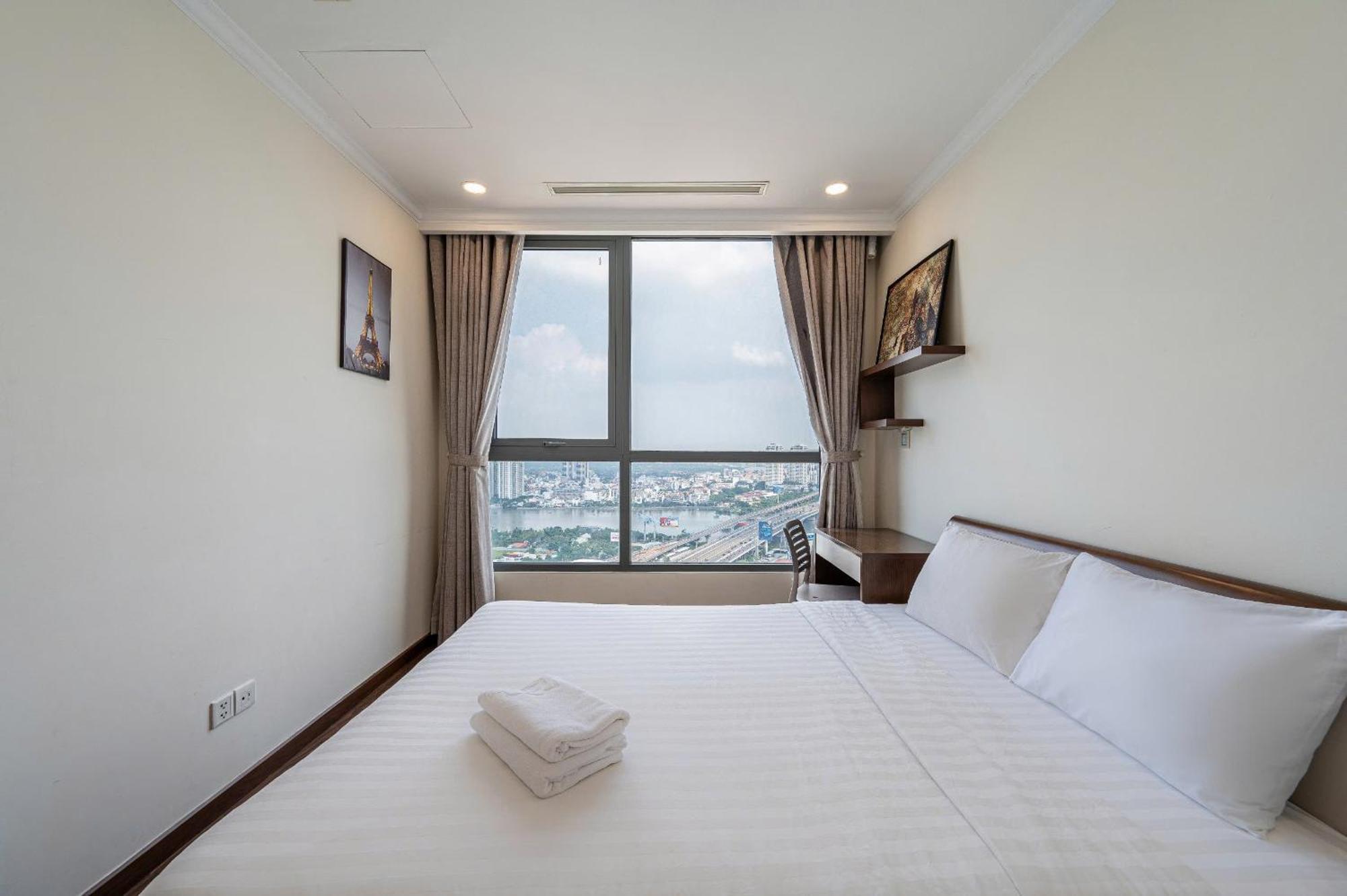 Vinhomes Landmark Luxury Since 2025 *