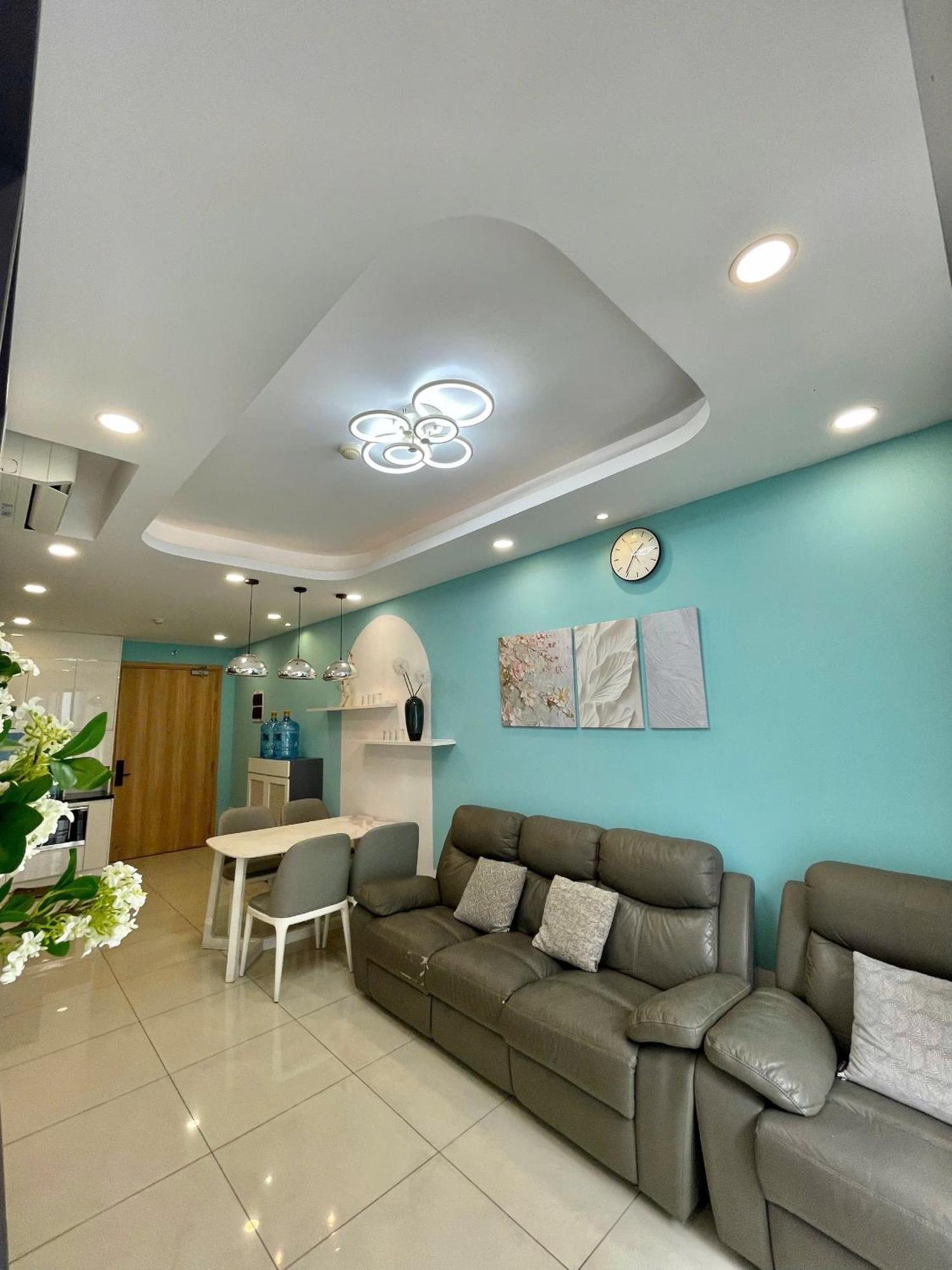 Nha Cua Truc - Emerald Celadon Apartment