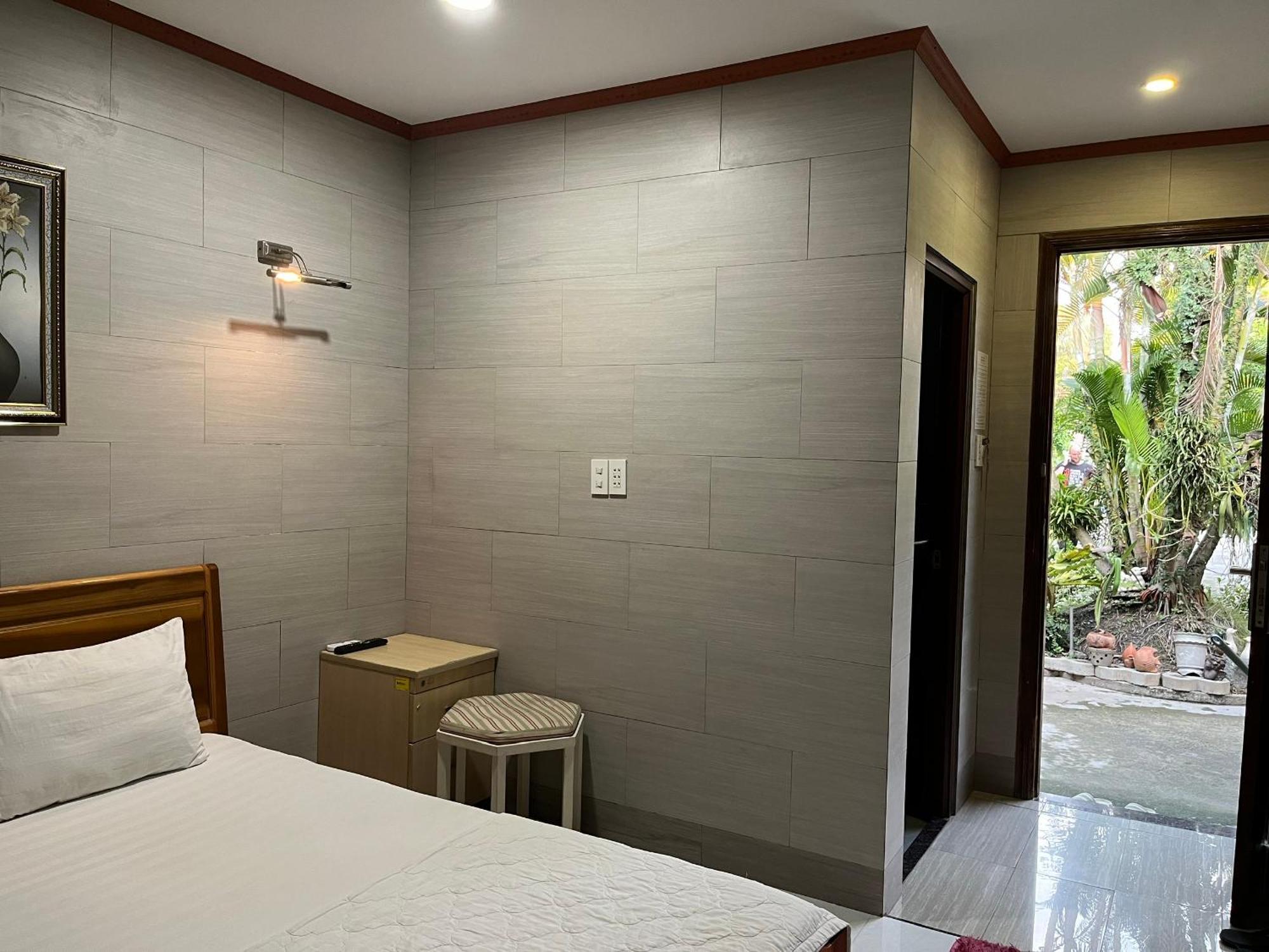 Khang Bao Vien * Ho Chi Minh City