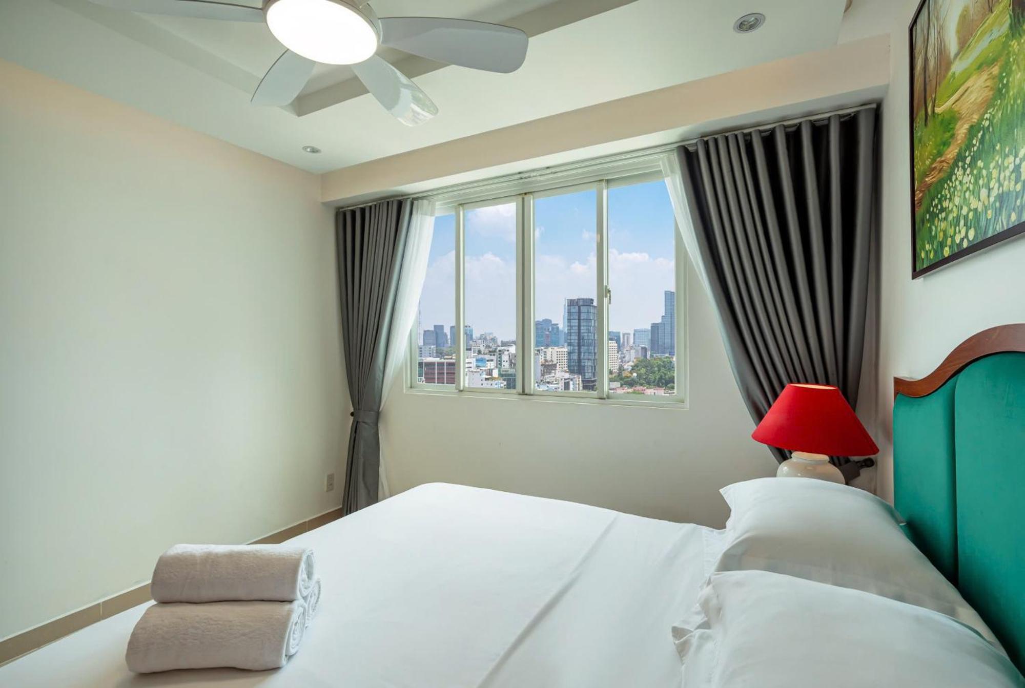 Otis - Balcony View - Steps From Bui Vien - International Plaza Building - District 1 Apartment