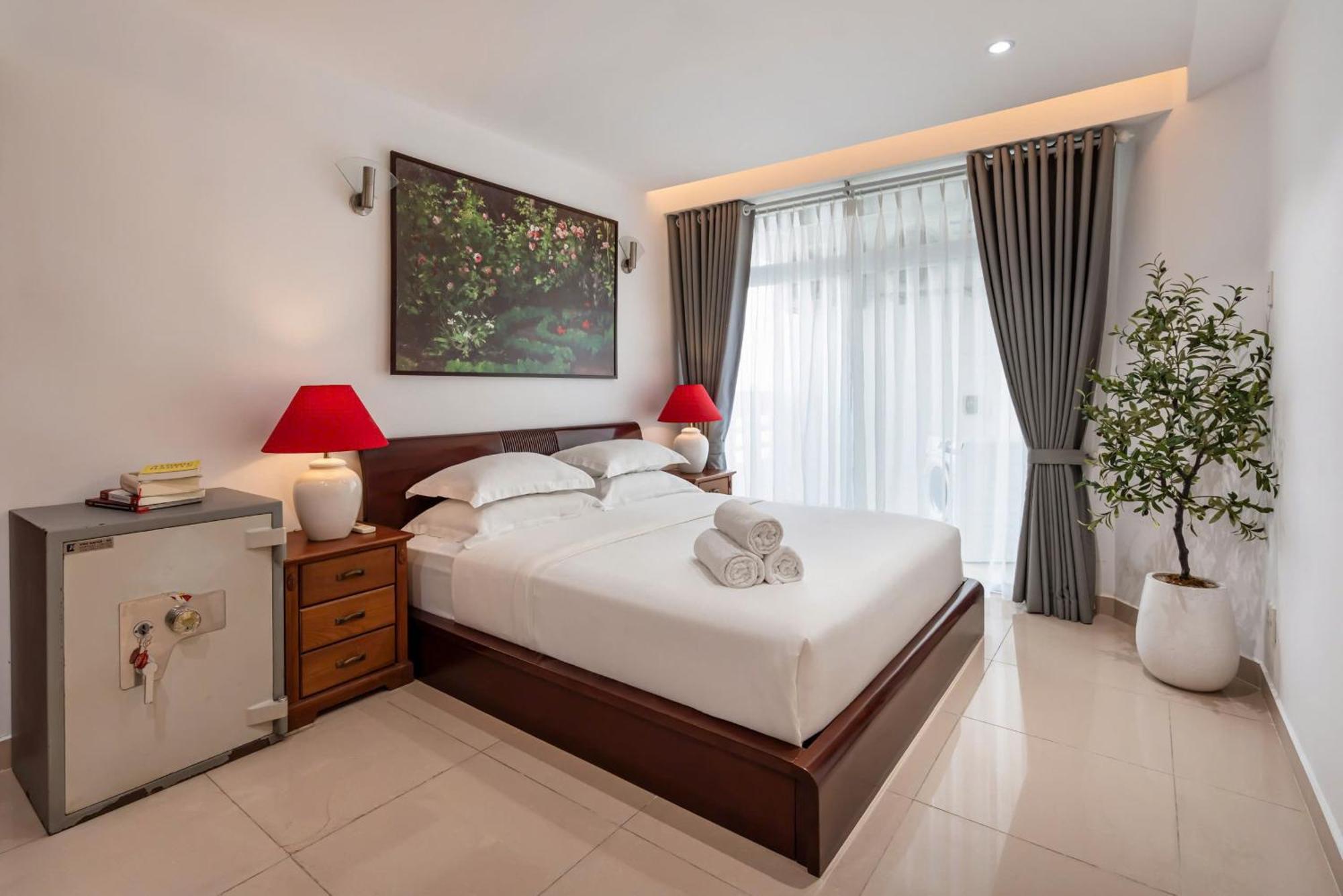Otis Bui Vien Center * Ho Chi Minh City