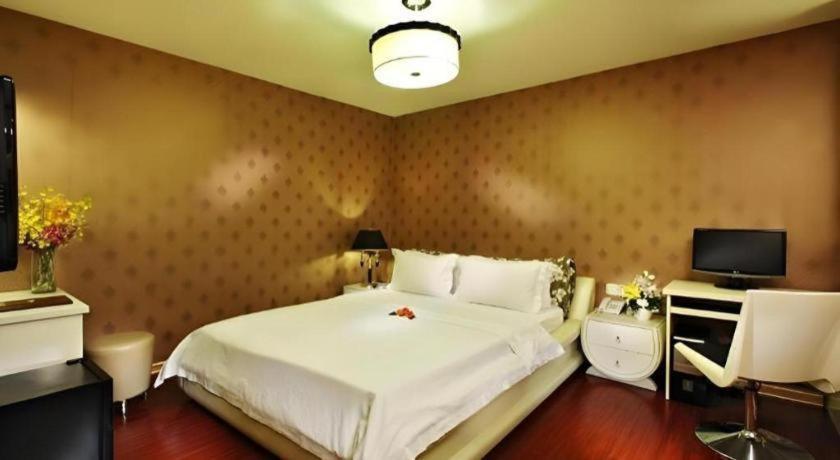 Hotel The White 8a Thai Lung 3*