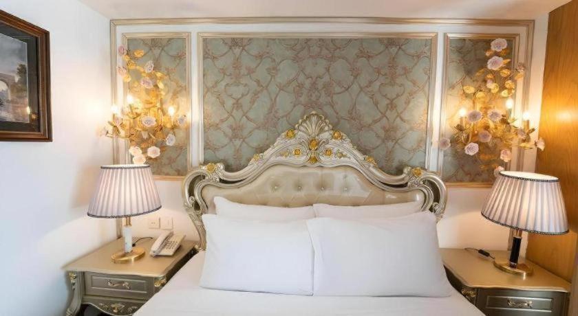 Hotel The White 8a Thai Lung Ho Chi Minh City