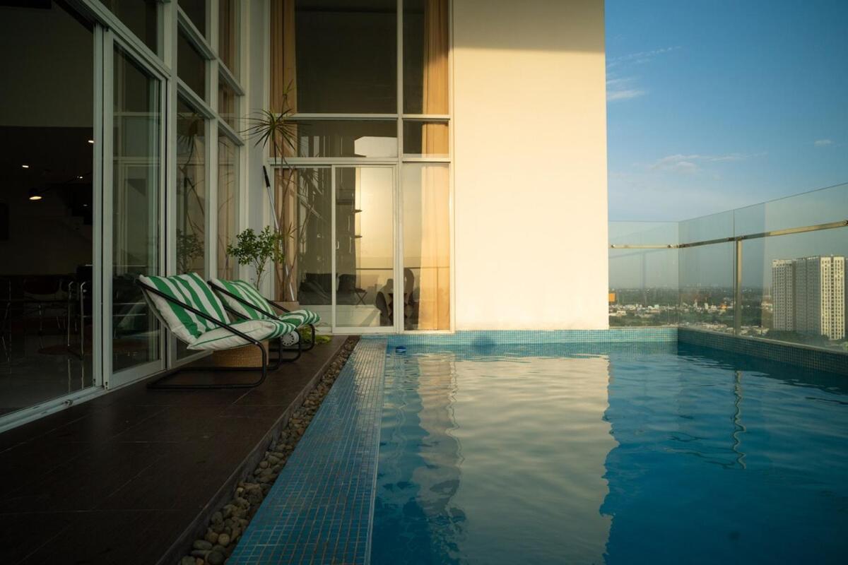 Full Duplex - With Private Pool - Gnite