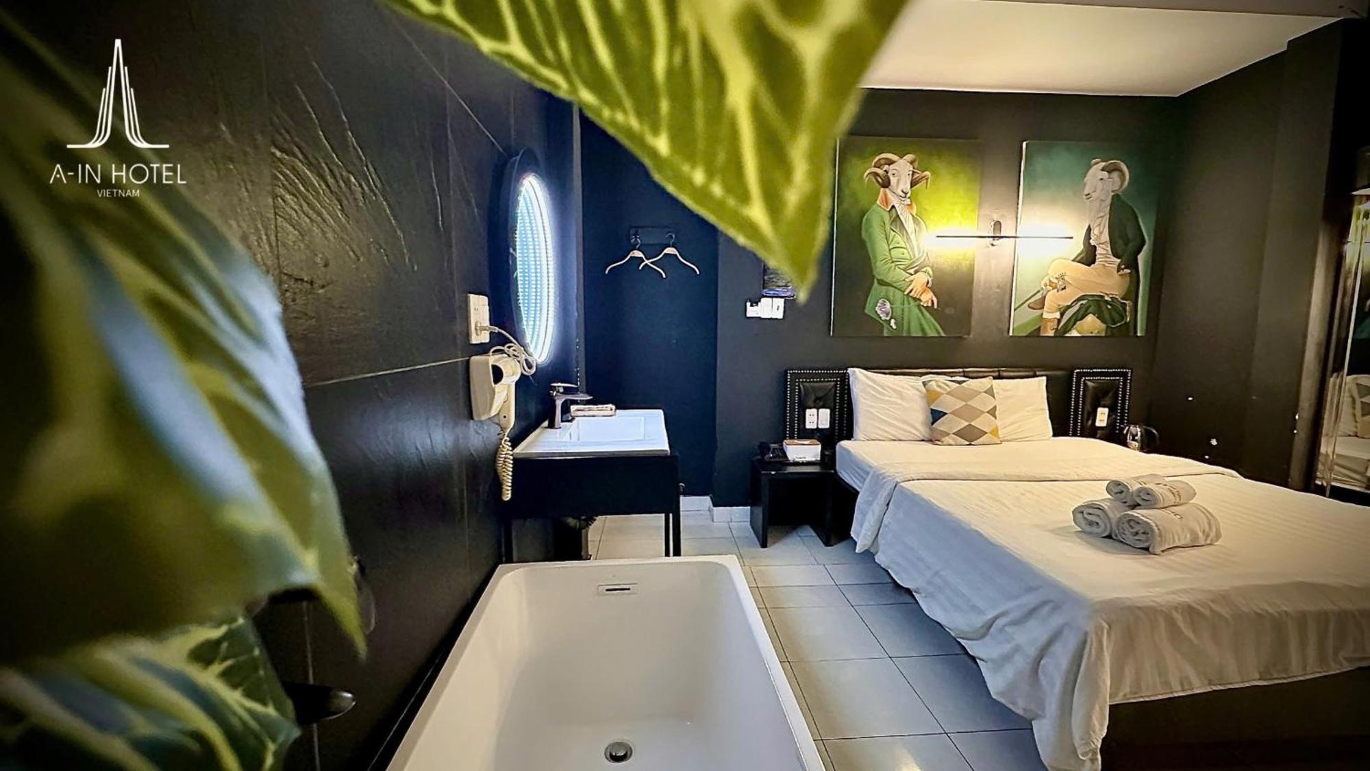 A In Glamour Hotel 2*