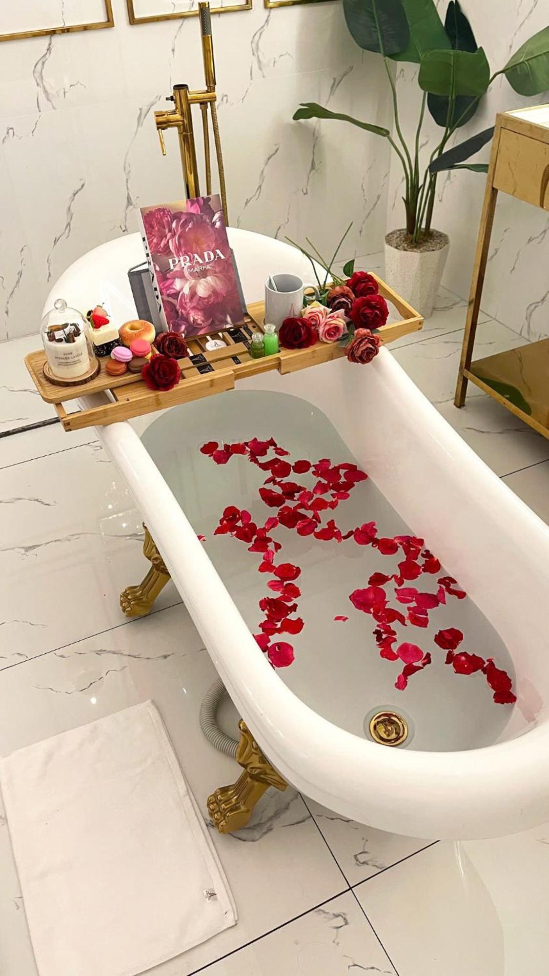 Hotel A In Glamour 2*