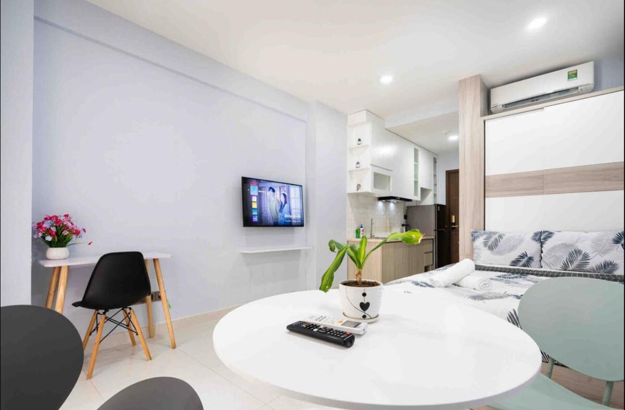 Saigon Royal - Simple Space - Hana * Ho Chi Minh City