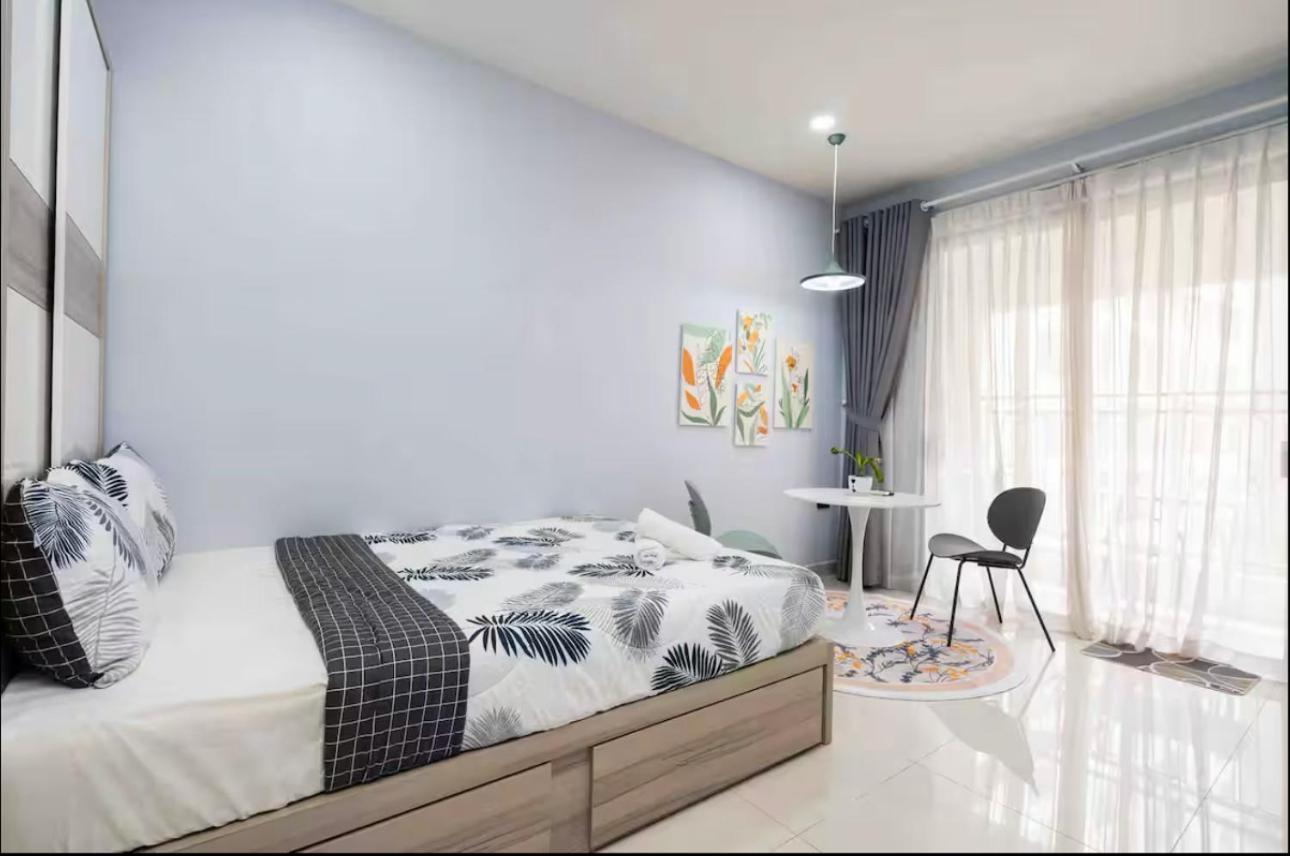 Saigon Royal - Simple Space - Hana * Ho Chi Minh City
