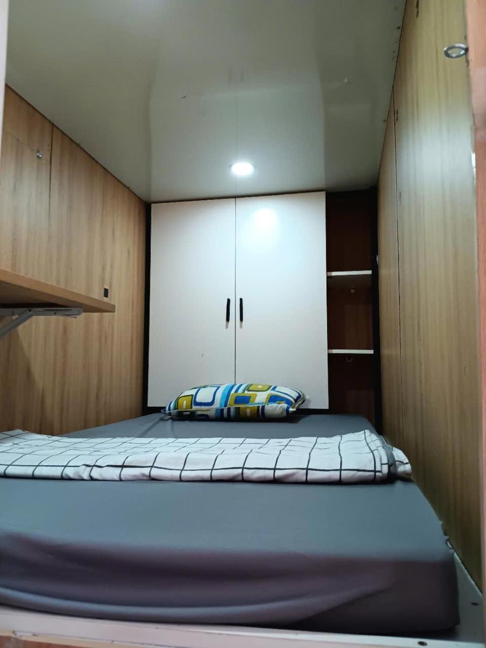 Capsule hotel Hop Ngu 1 Khach At Vinhome Grand Park