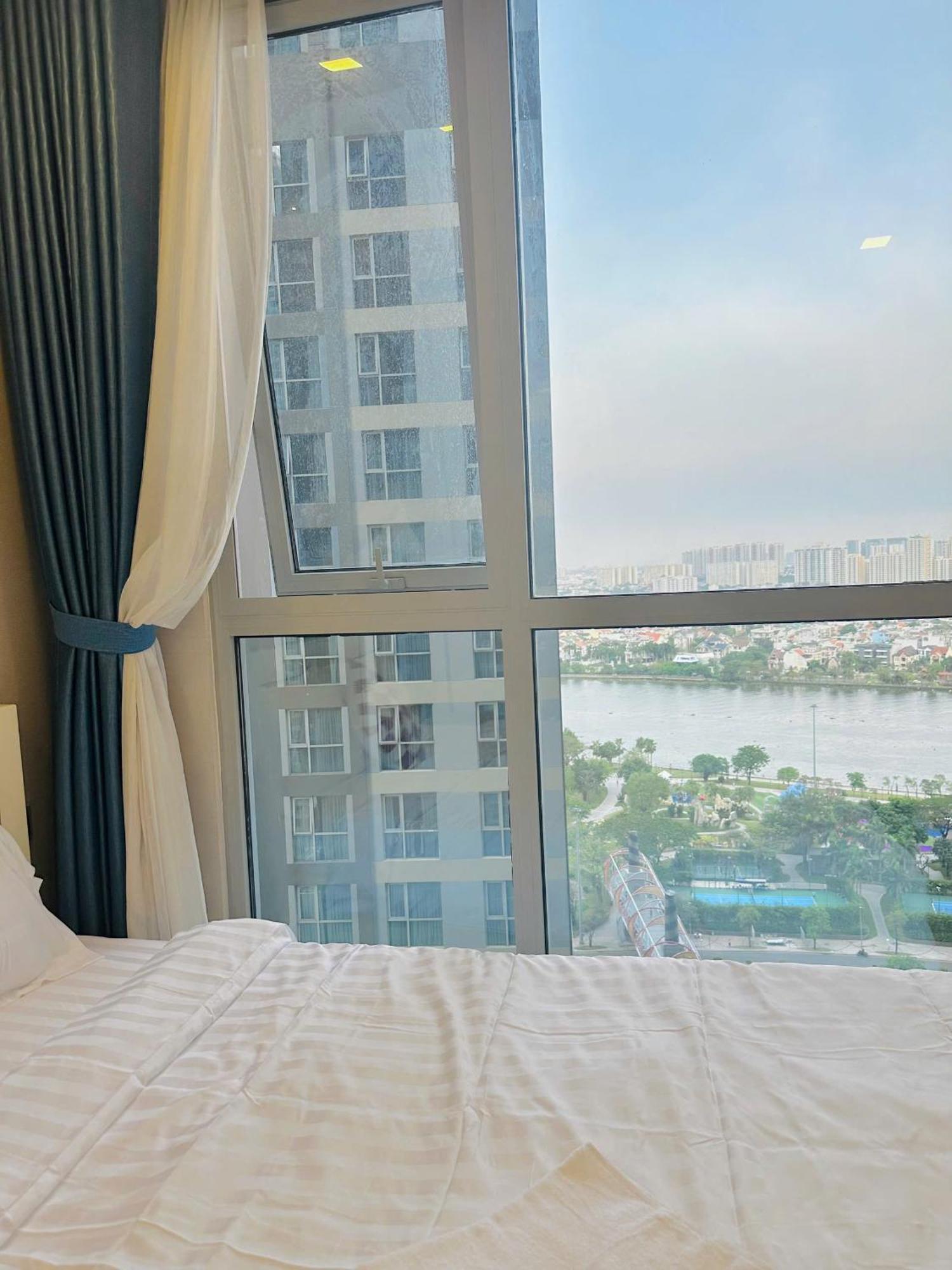 Neovista Landmark Riverside *