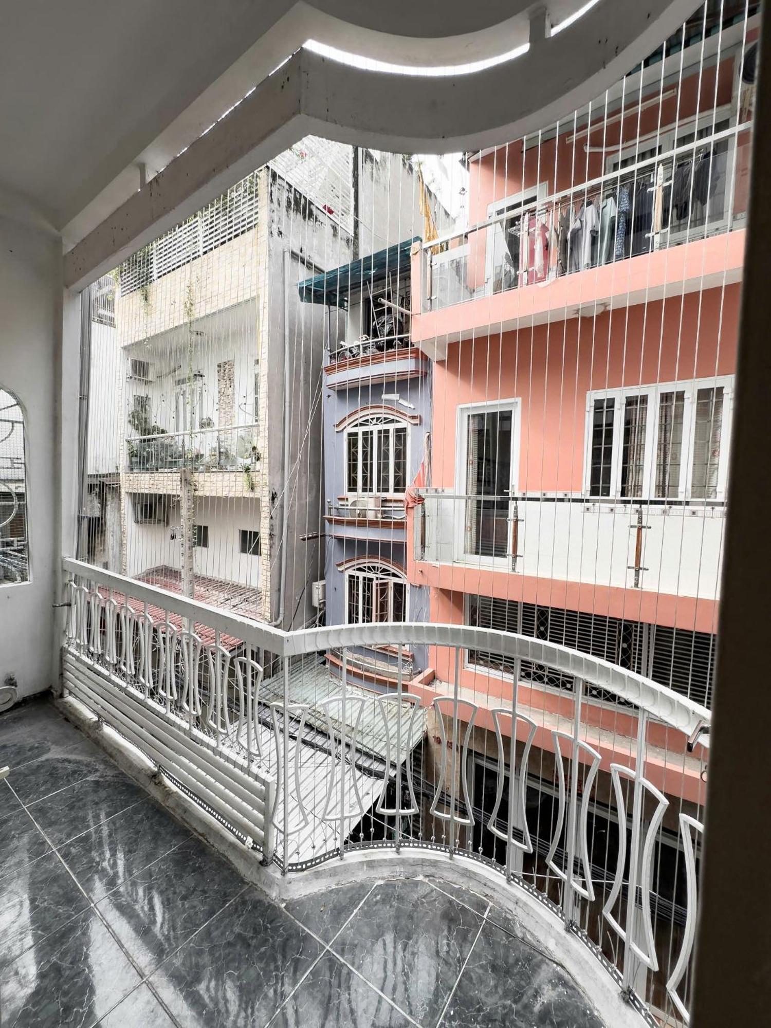 Saigonese * Ho Chi Minh City