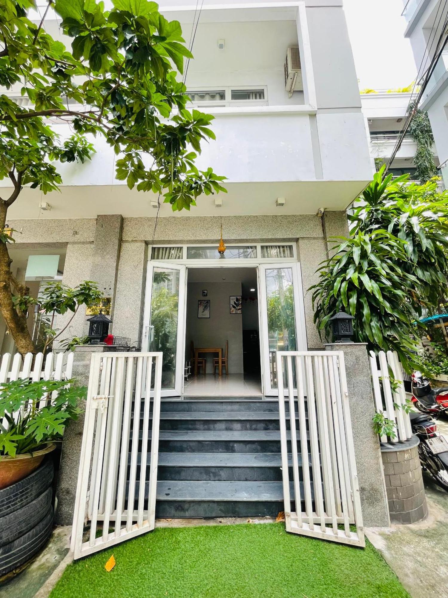 Emerald Apartment