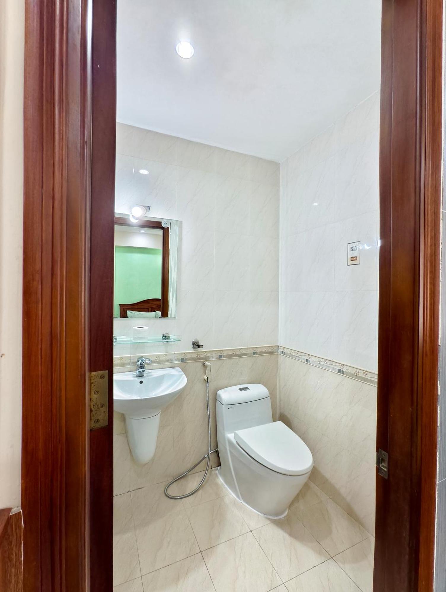 Sen Vivian 3* Ho Chi Minh City