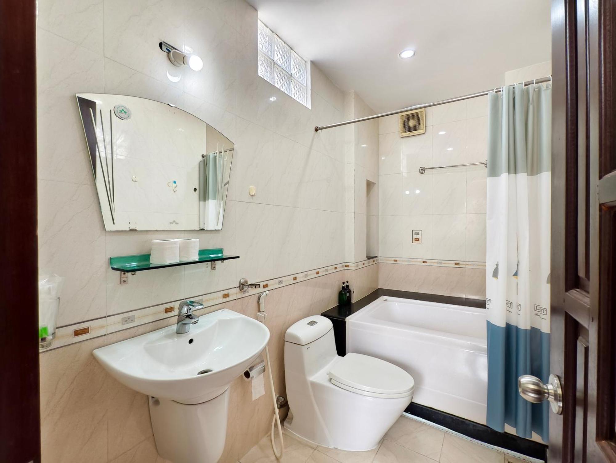 Sen Vivian Hotel 3*