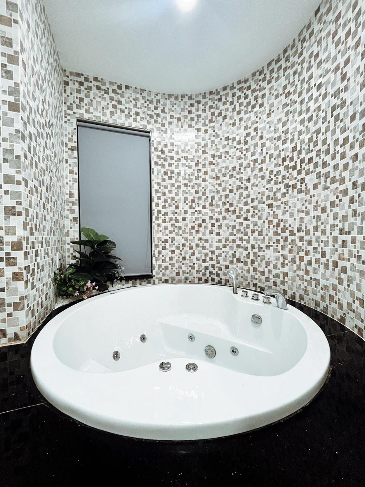 Letuc02 Business Couple Family Travel Homestay Bandar Ho Chi Minh