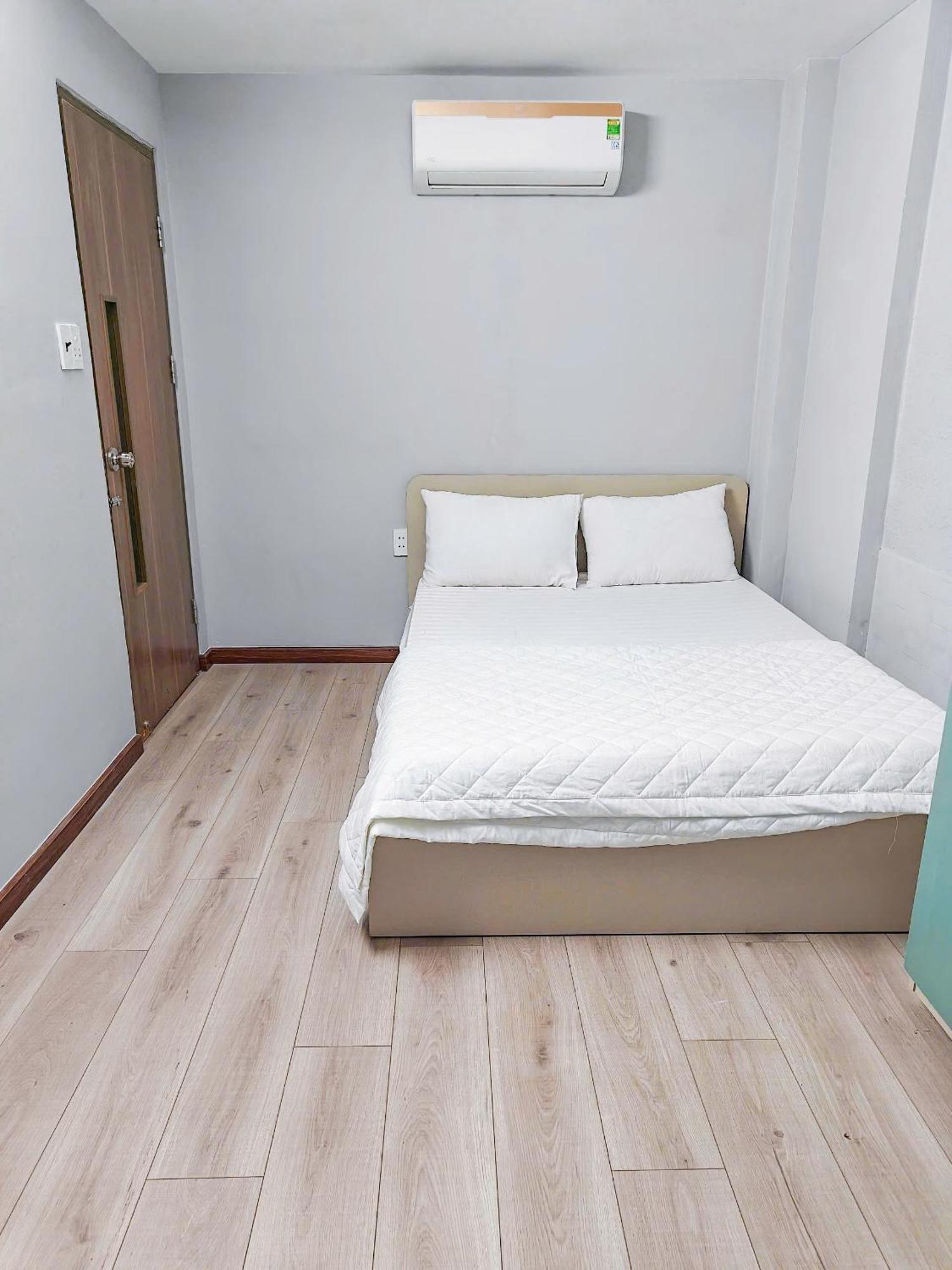 Homestay Lux Saigon Manhattan *