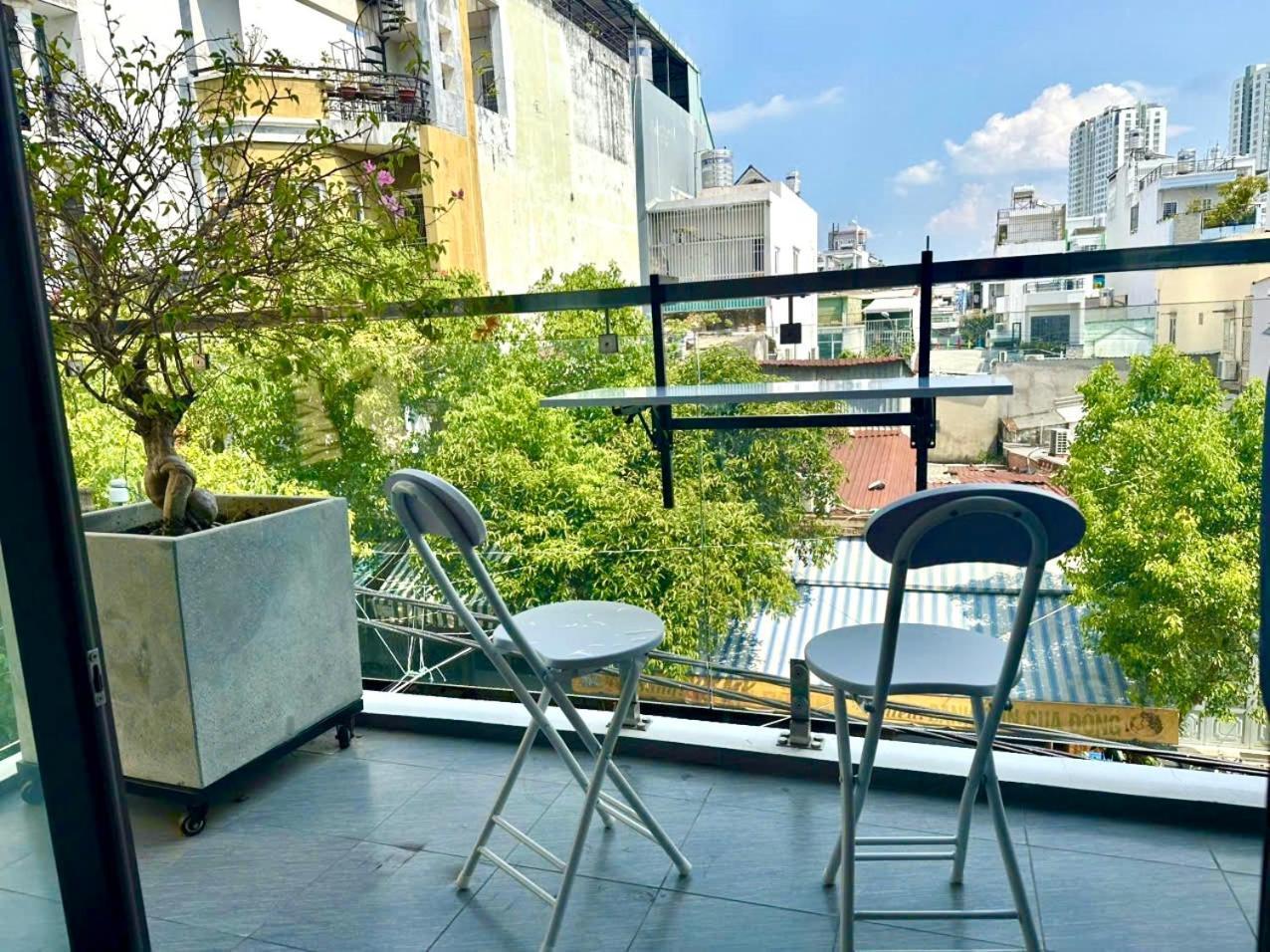 Ho Dich Vu 5 Sao * Ho Chi Minh City