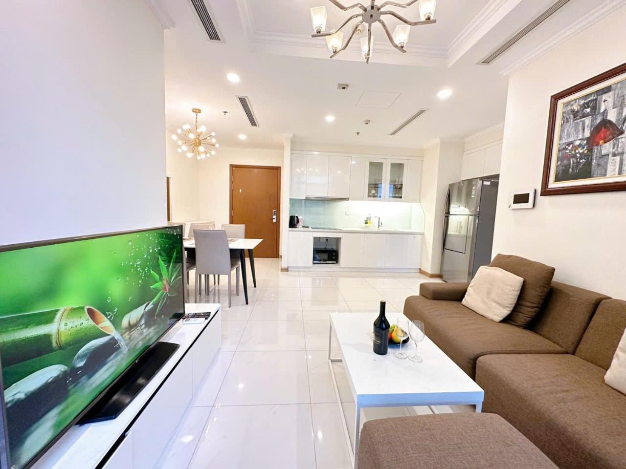 Luxury Vinhomes Park - Thamin Apartment