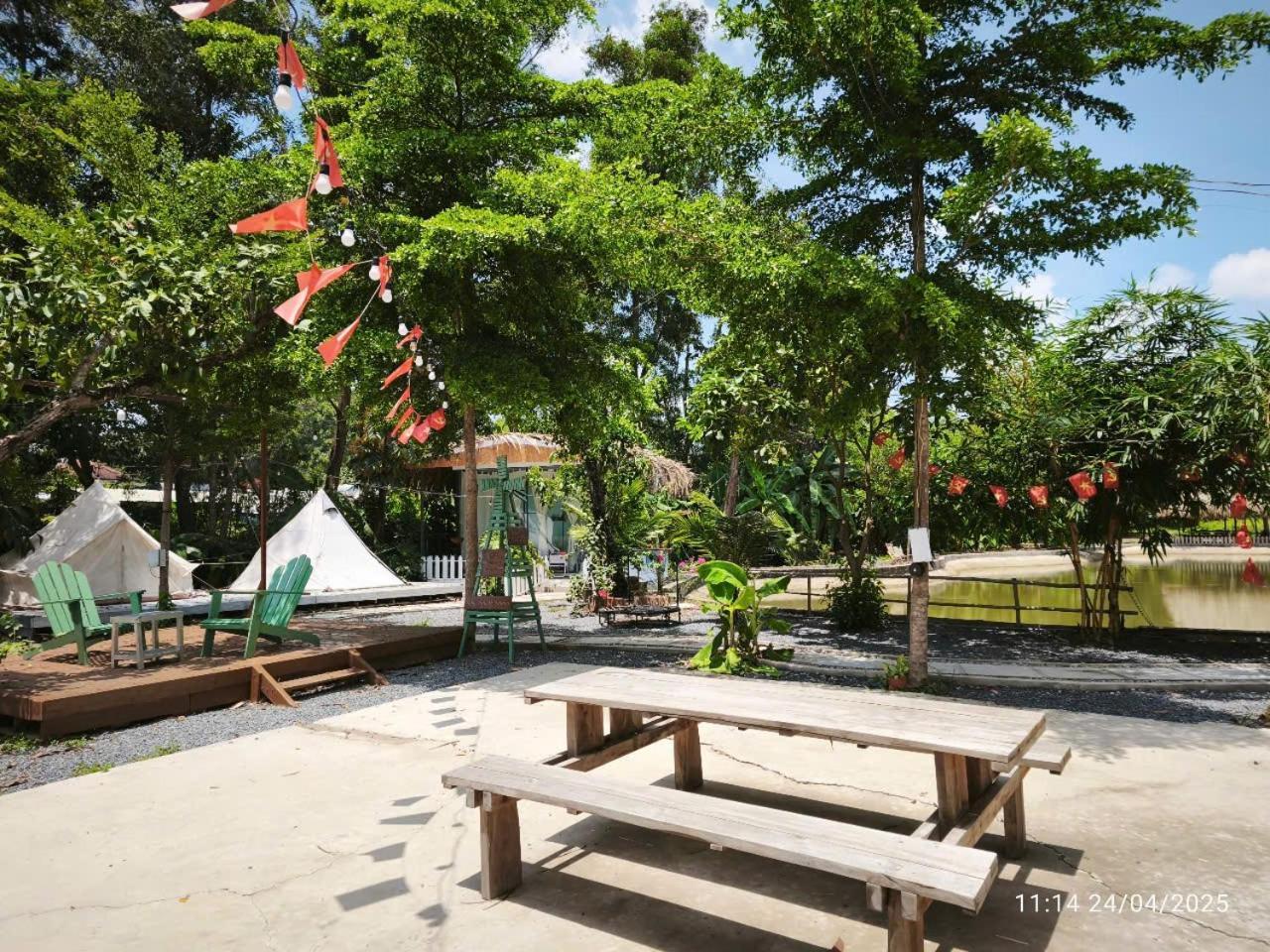 Campsite Cam Trai Trong Ngay View Song - Me Khang 2 Ho Chi Minh City