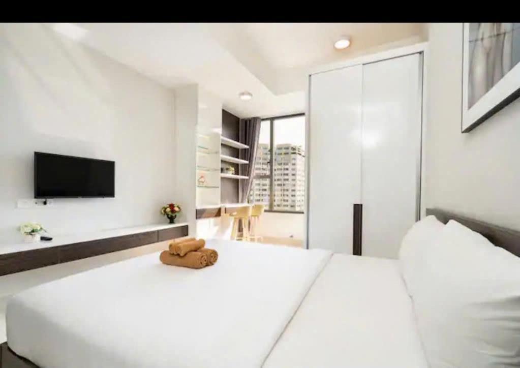 Rivergate, 1 Bedroom Center *
