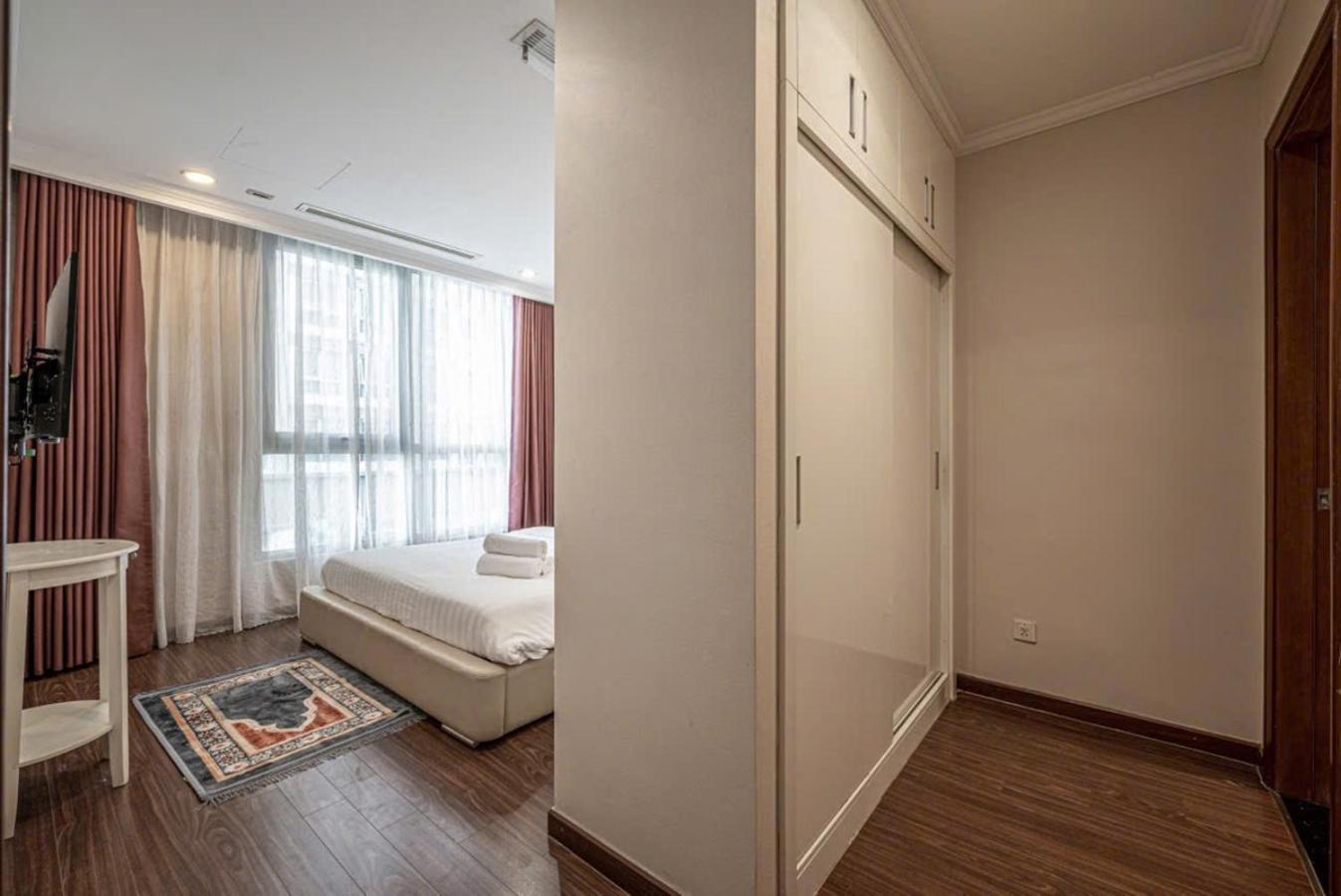 Luxury Vinhomes Park - Thamin *
