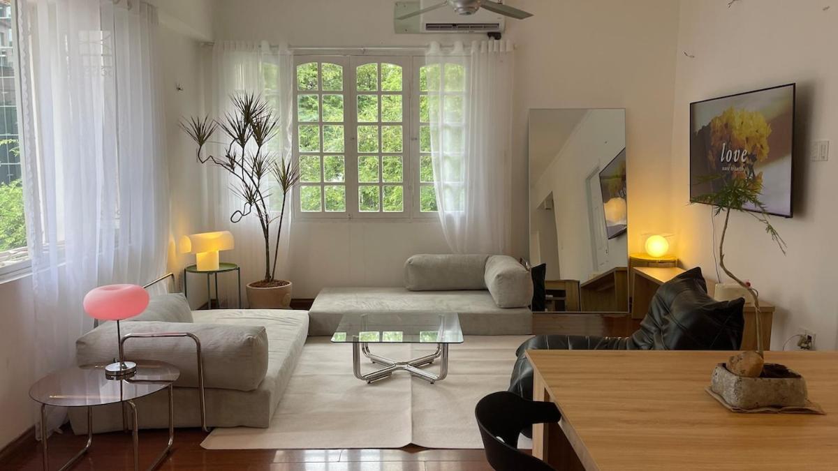 Elegant 2br 2baths In Historic Building * Ho Chi Minh City