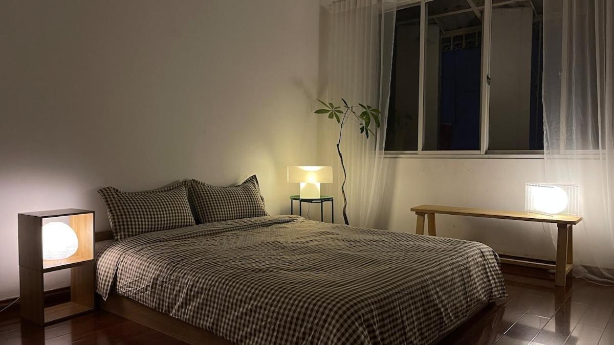Elegant 2br 2baths In Historic Building