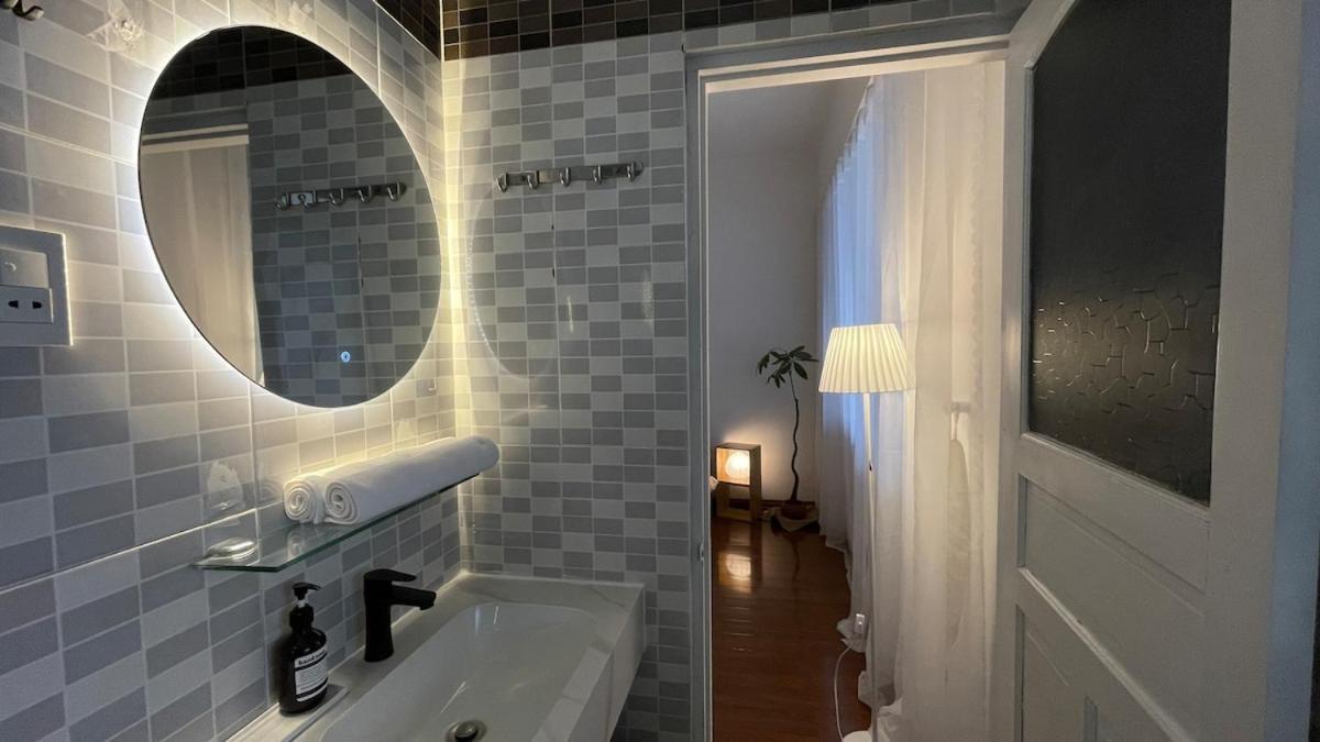 Apartment Elegant 2br 2baths In Historic Building *