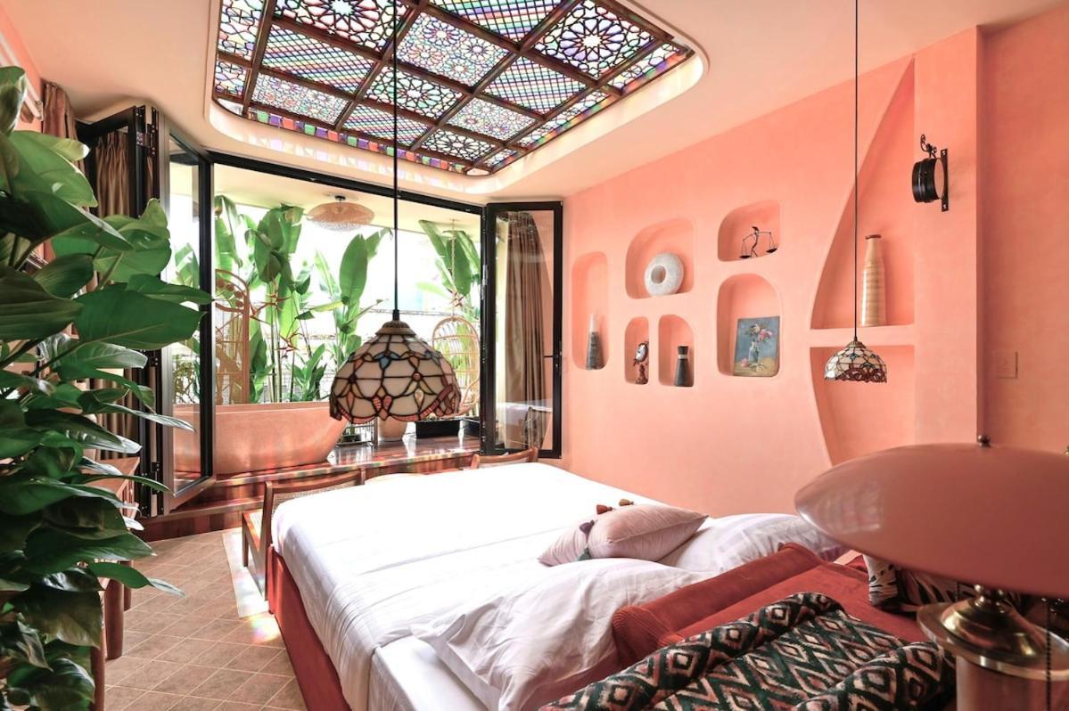 Apartment Glorious Rooftop Hidden Marble