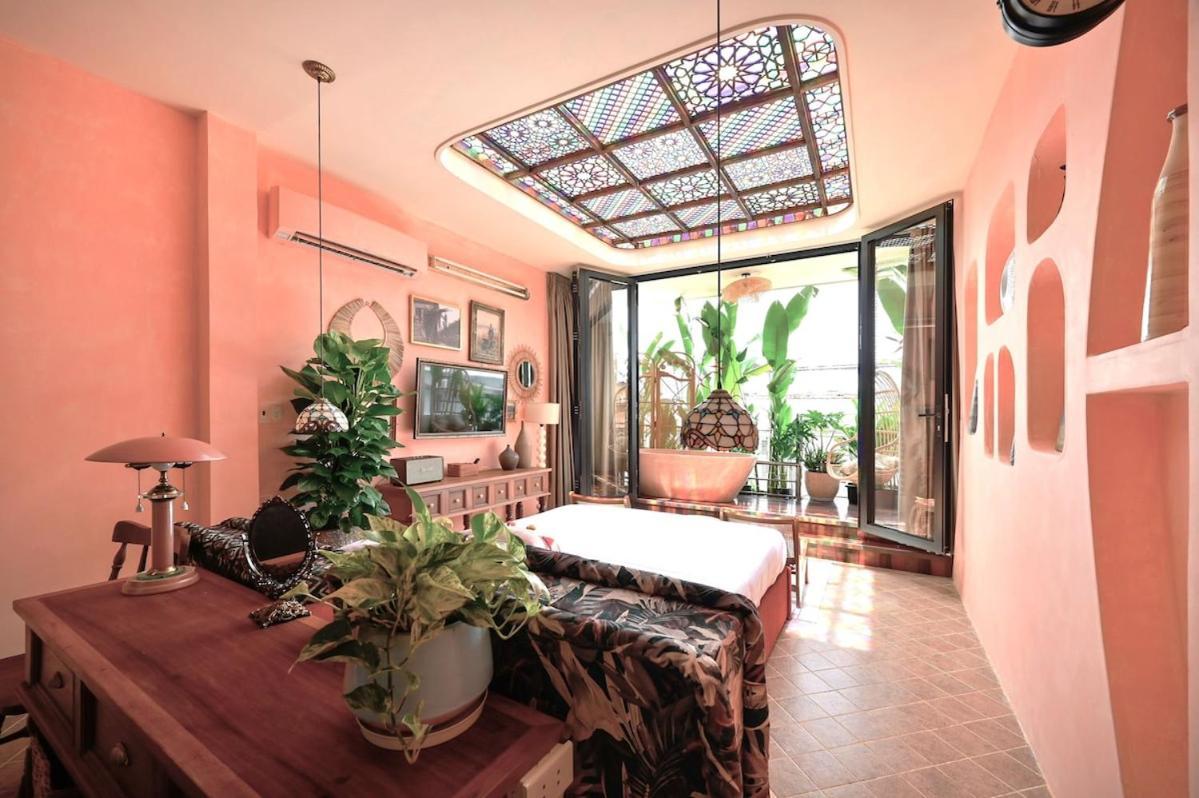 Apartment Glorious Rooftop Hidden Marble *